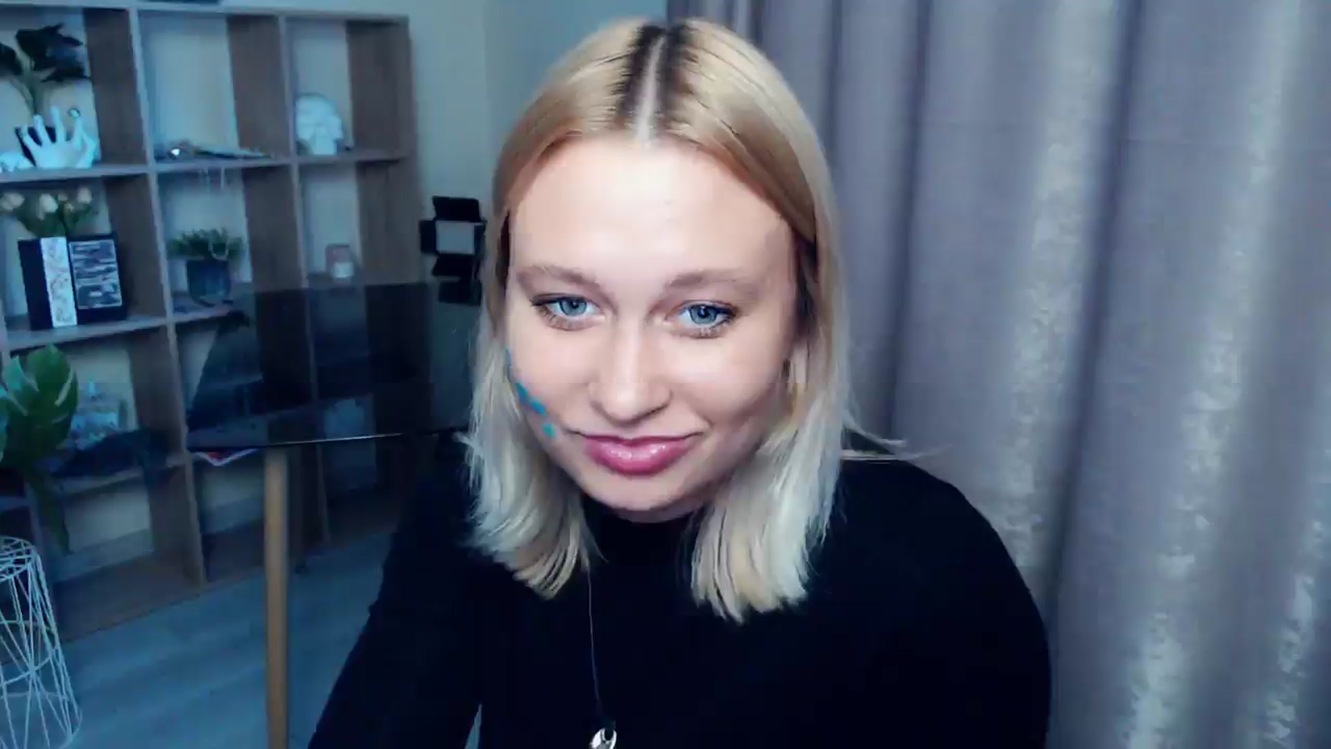Gallery image thumbnail from Kukla_kolduna's myfreecams stream on, 07/19/2025, 18:06 image 16 of 20