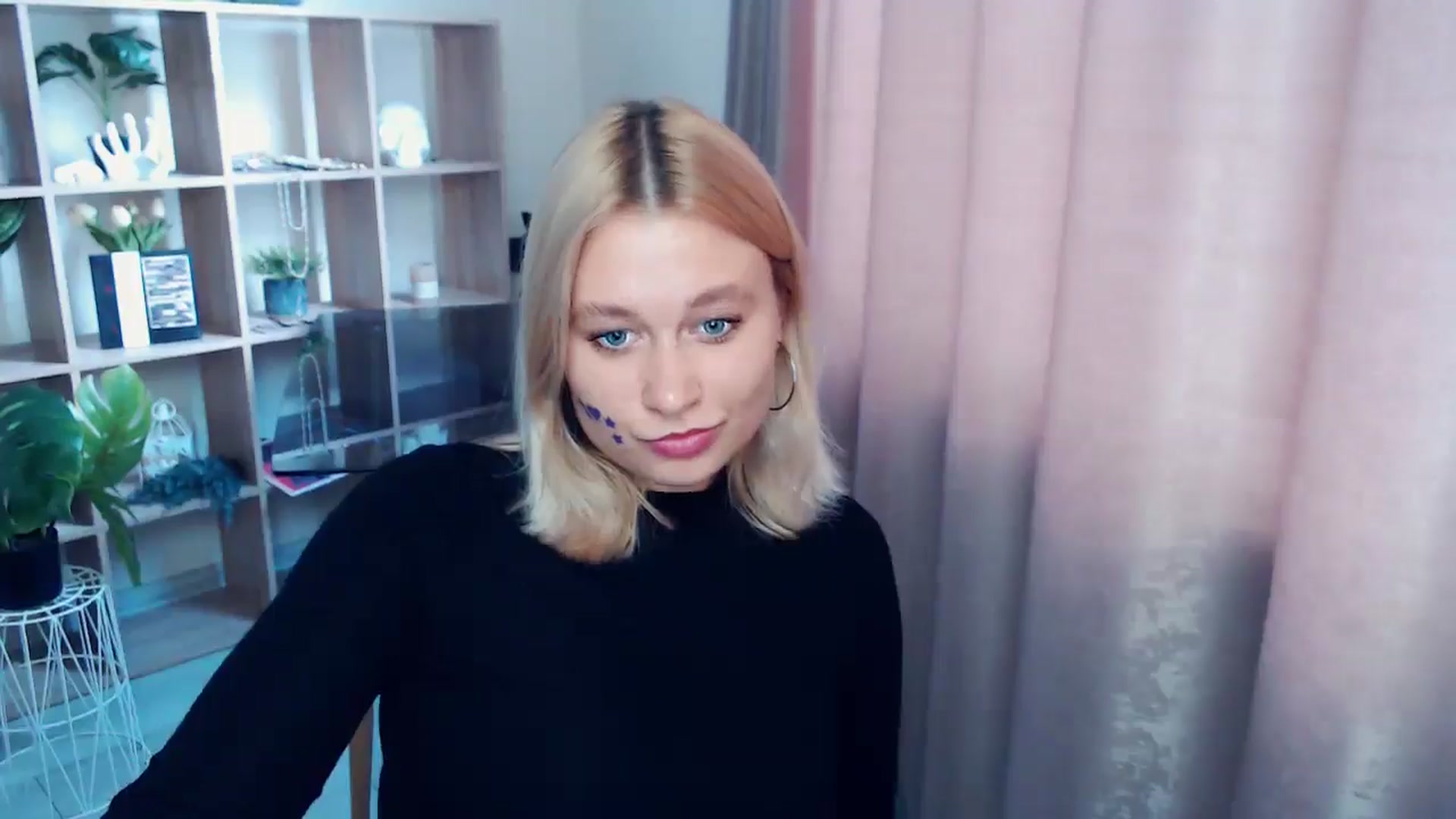 Gallery image thumbnail from Kukla_kolduna's myfreecams stream on, 07/20/2025, 17:12 image 2 of 20