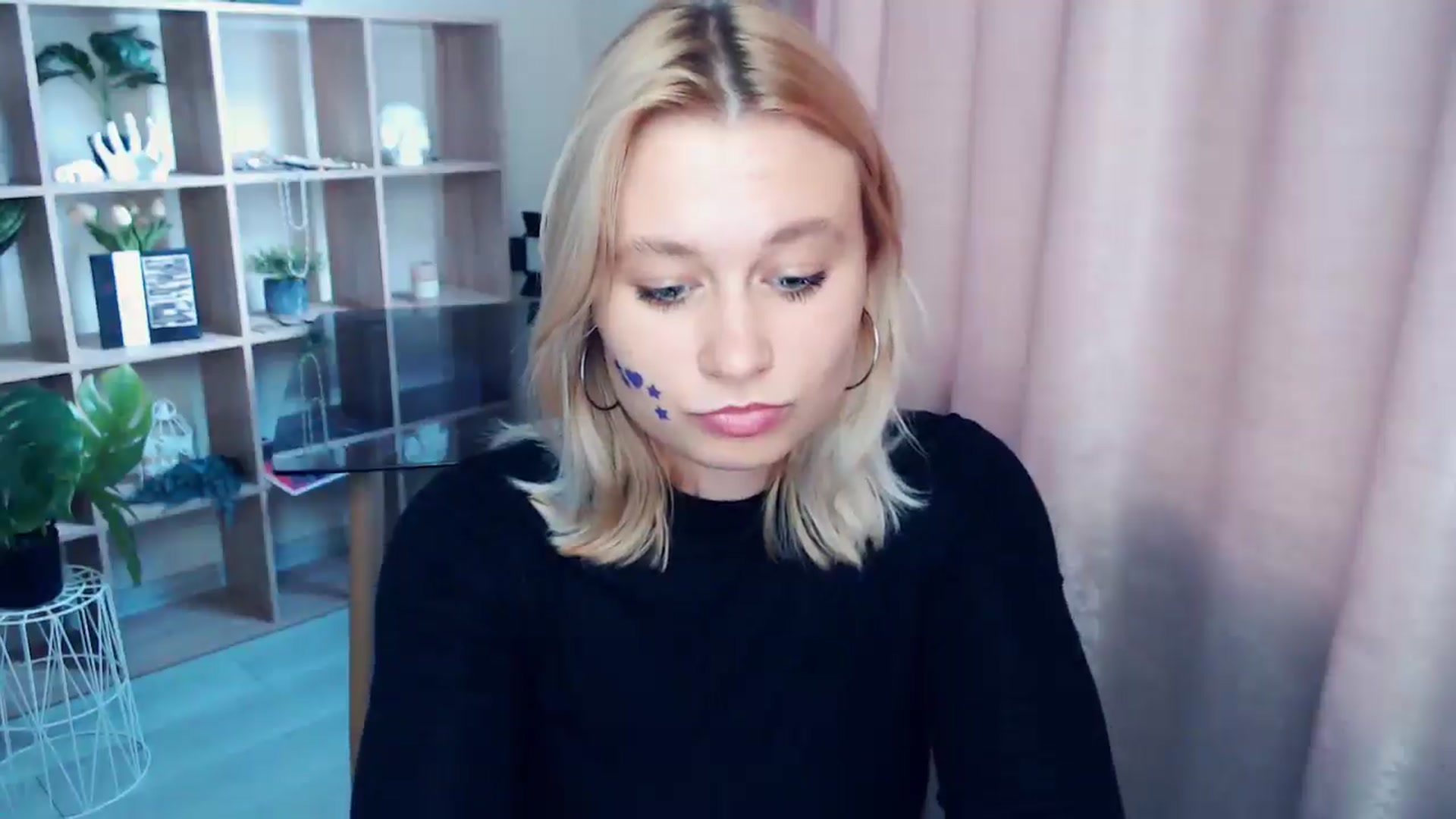 Gallery image thumbnail from Kukla_kolduna's myfreecams stream on, 07/20/2025, 17:12 image 5 of 20