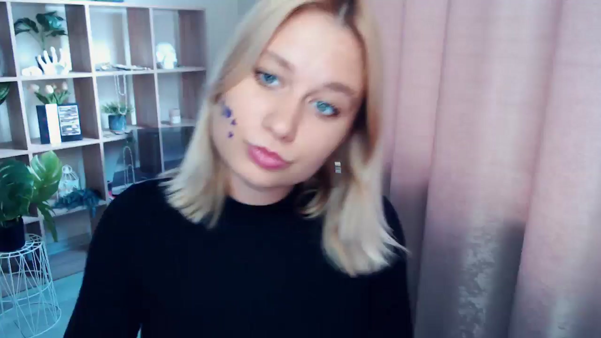 Gallery image thumbnail from Kukla_kolduna's myfreecams stream on, 07/20/2025, 17:12 image 1 of 20
