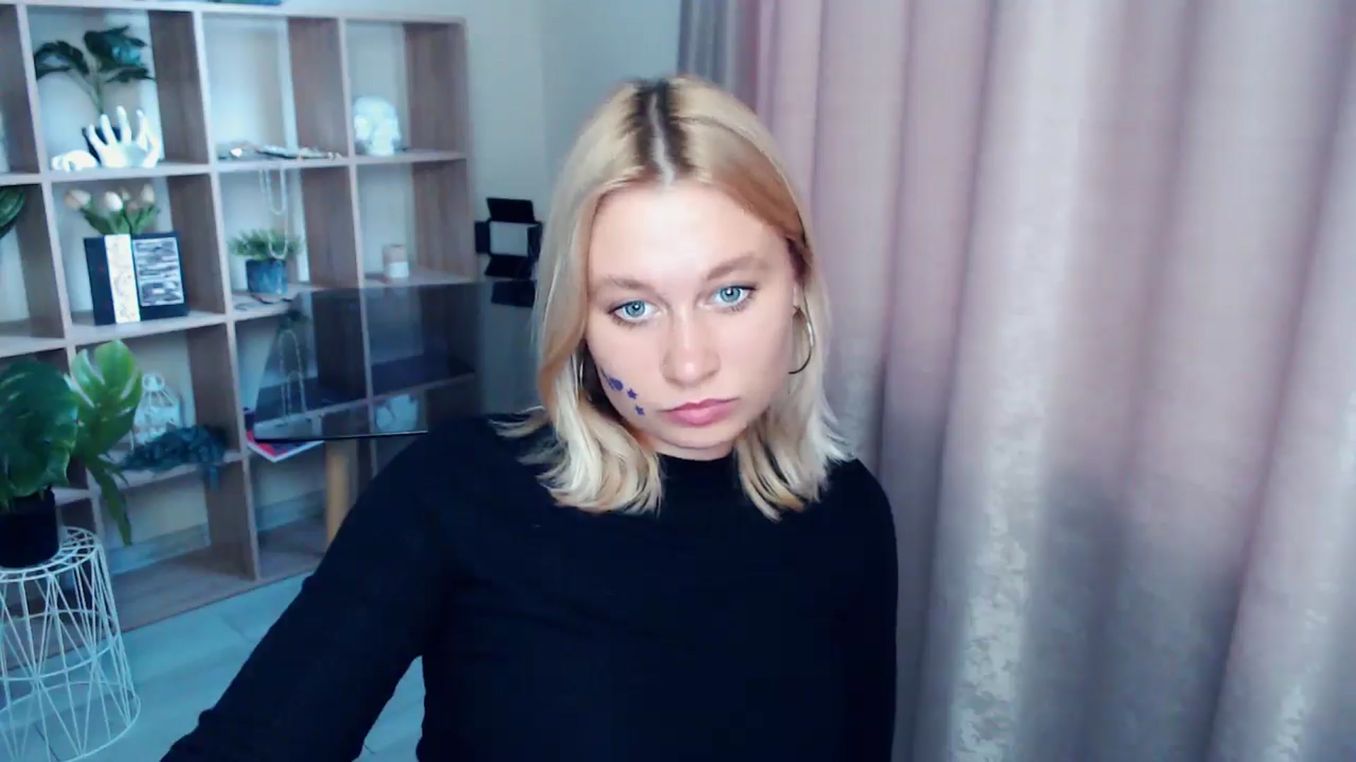 Gallery image thumbnail from Kukla_kolduna's myfreecams stream on, 07/20/2025, 17:12 image 12 of 20