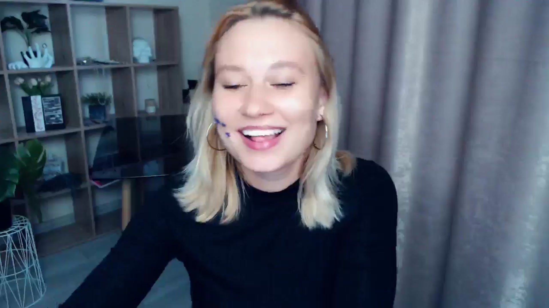 Gallery image thumbnail from Kukla_kolduna's myfreecams stream on, 07/20/2025, 17:51 image 3 of 20