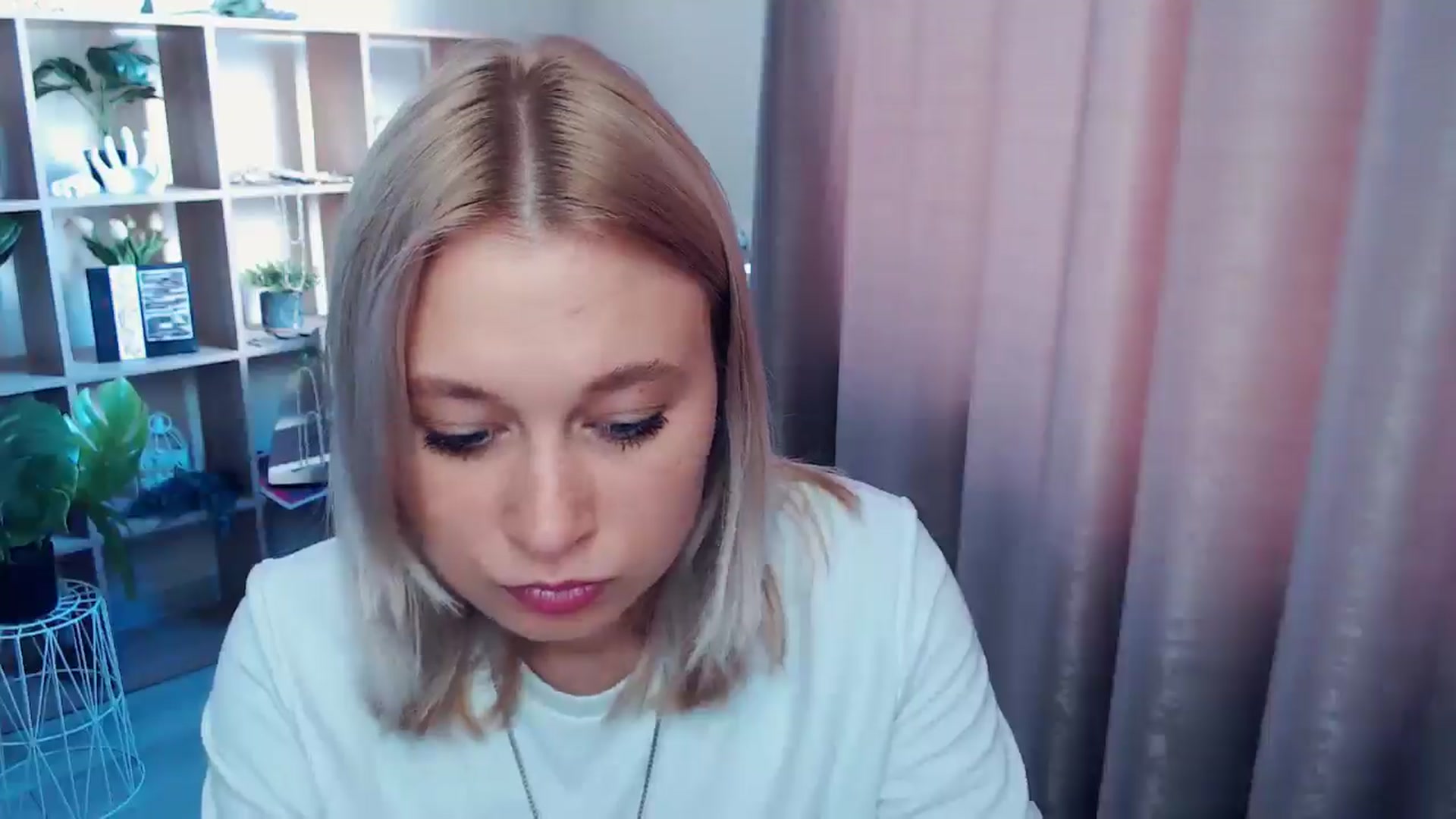 Gallery image thumbnail from Kukla_kolduna's myfreecams stream on, 07/23/2025, 16:14 image 17 of 20