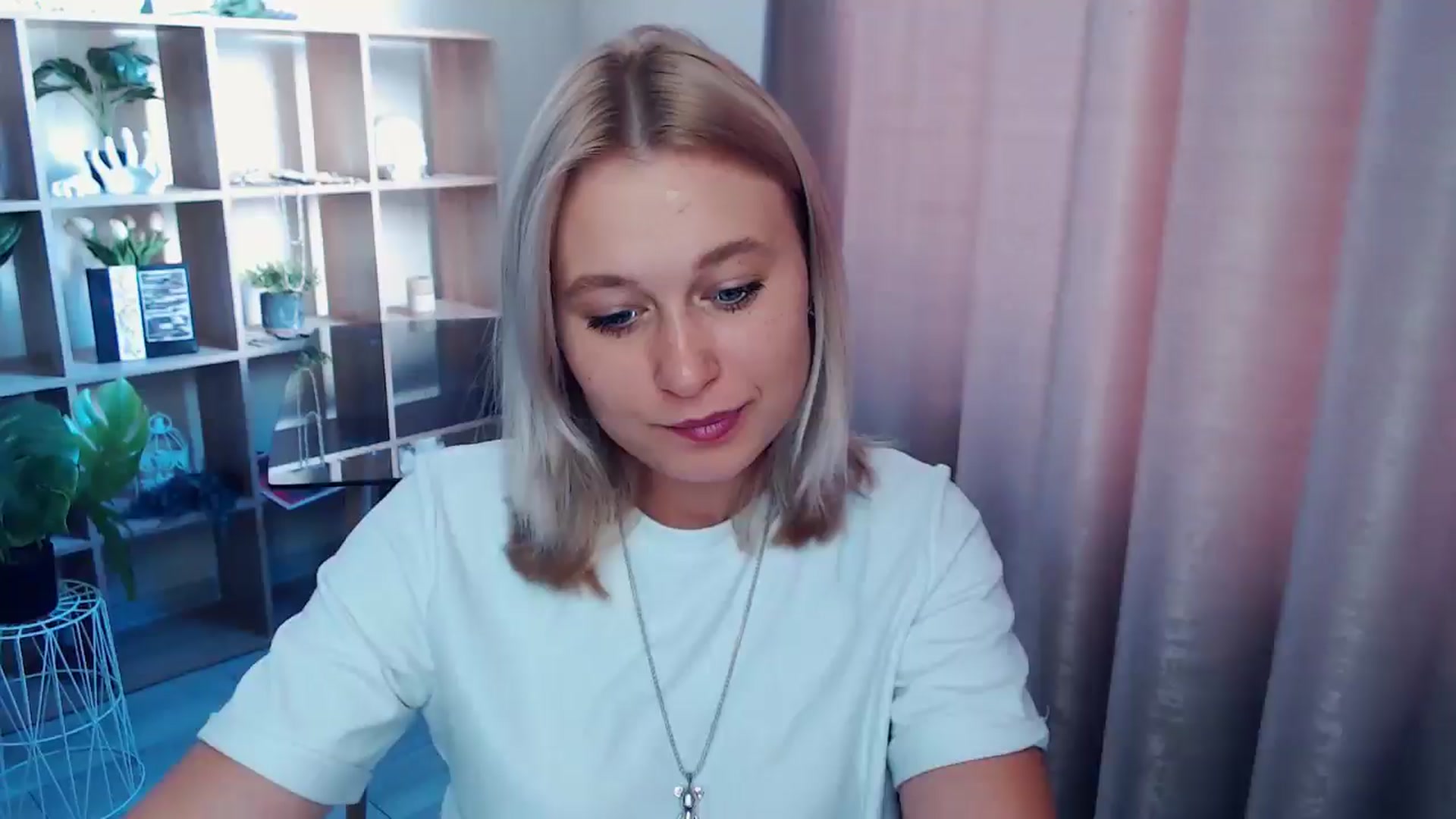 Gallery image thumbnail from Kukla_kolduna's myfreecams stream on, 07/23/2025, 16:14 image 3 of 20