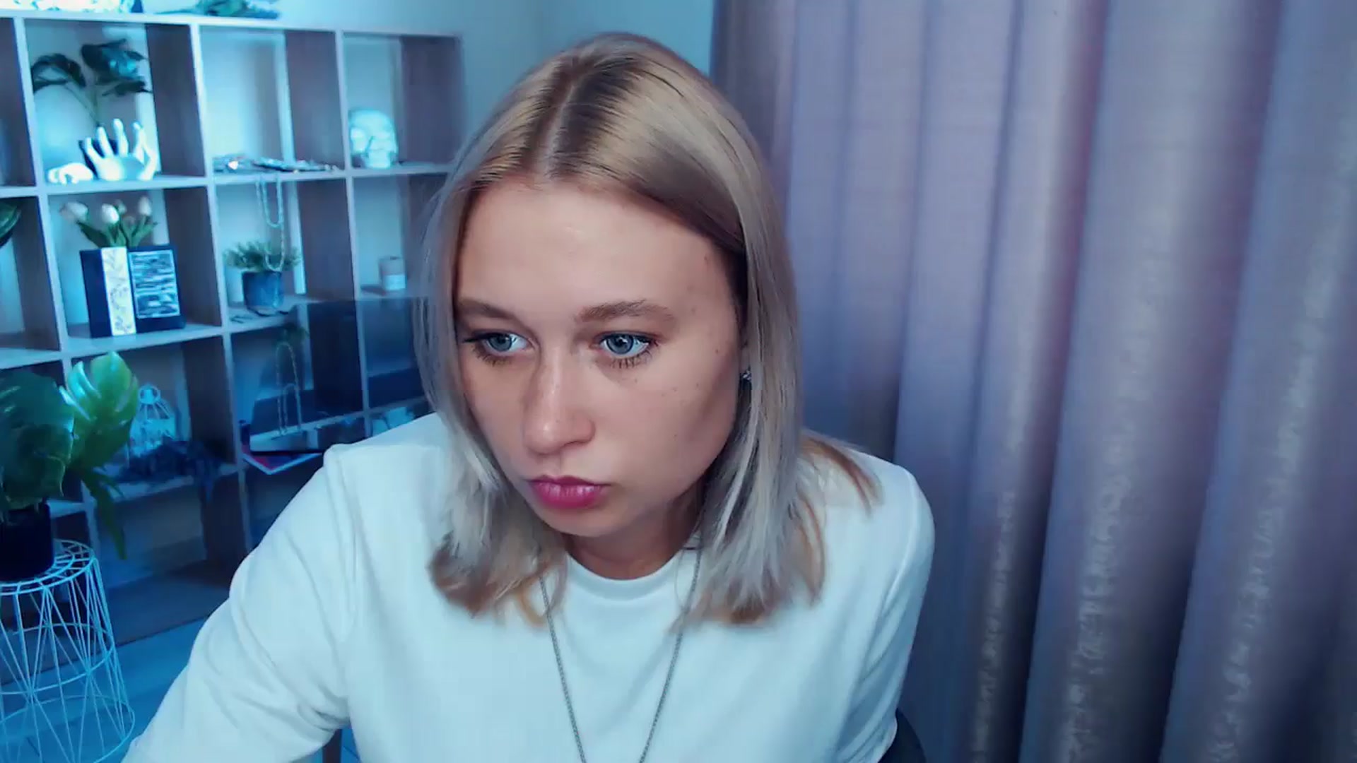 Gallery image thumbnail from Kukla_kolduna's myfreecams stream on, 07/23/2025, 16:14 image 11 of 20