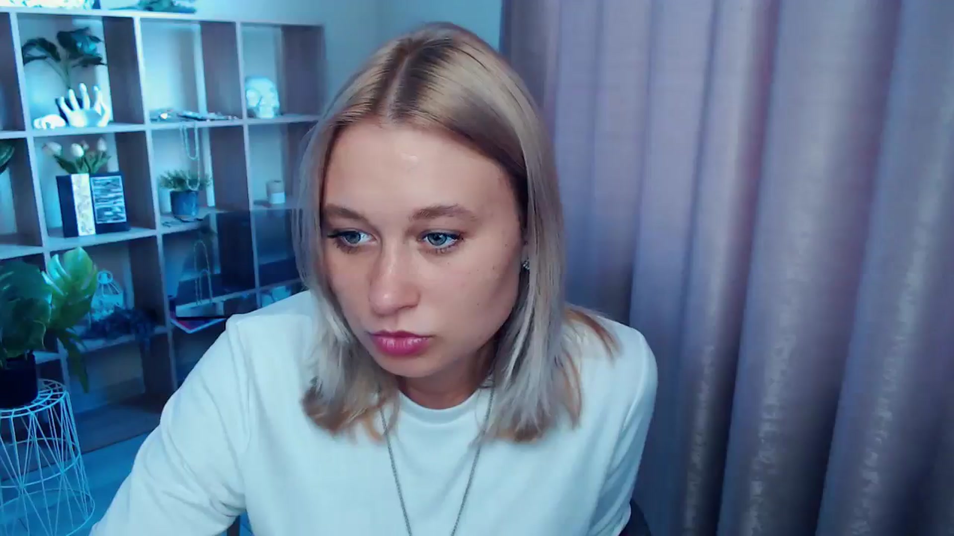Gallery image thumbnail from Kukla_kolduna's myfreecams stream on, 07/23/2025, 16:14 image 12 of 20