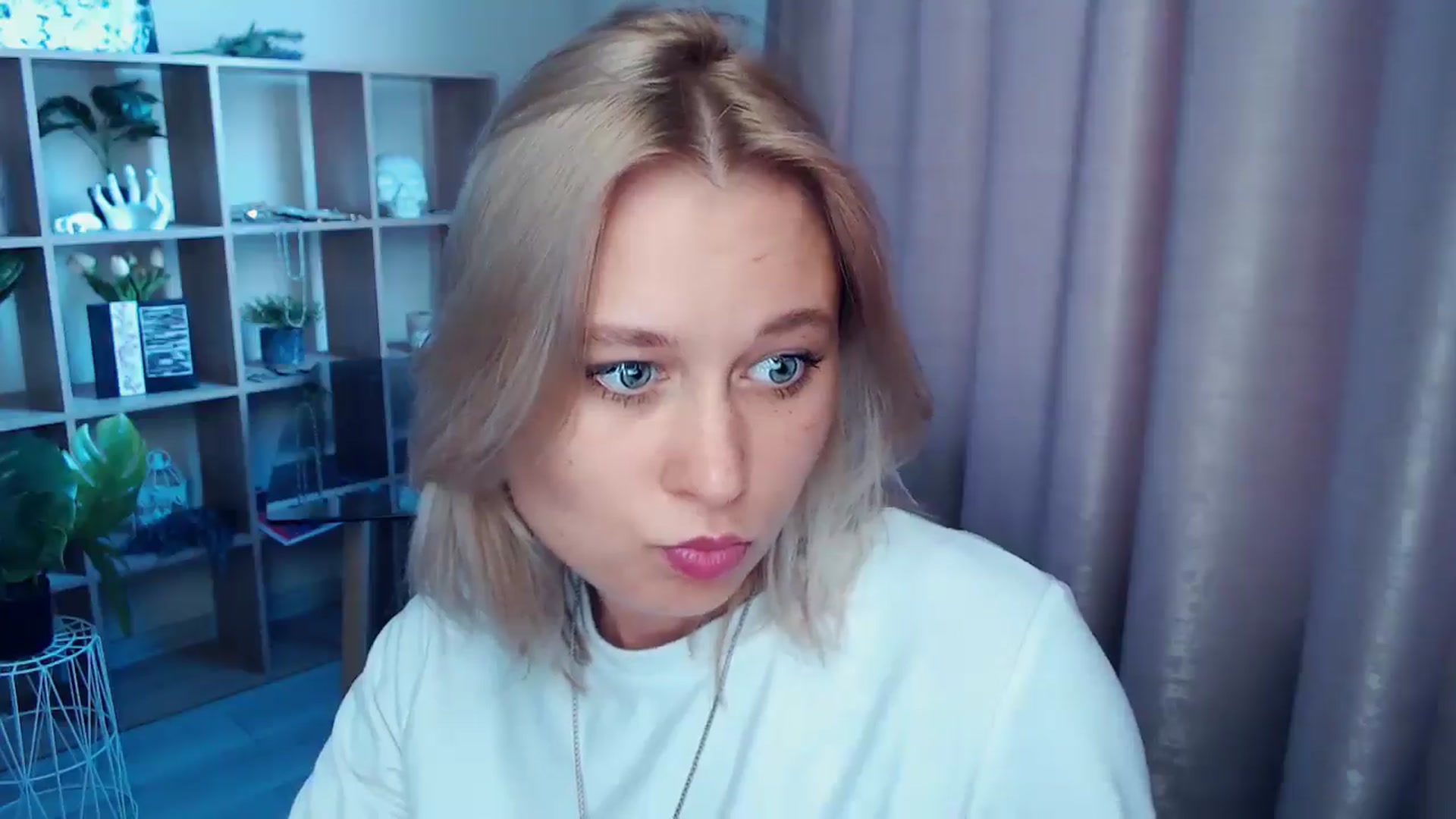 Gallery image thumbnail from Kukla_kolduna's myfreecams stream on, 07/23/2025, 17:11 image 12 of 20