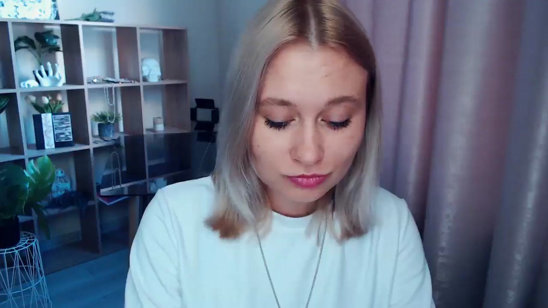 Gallery image thumbnail from Kukla_kolduna's myfreecams stream on, 07/23/2025, 17:11 image 16 of 20