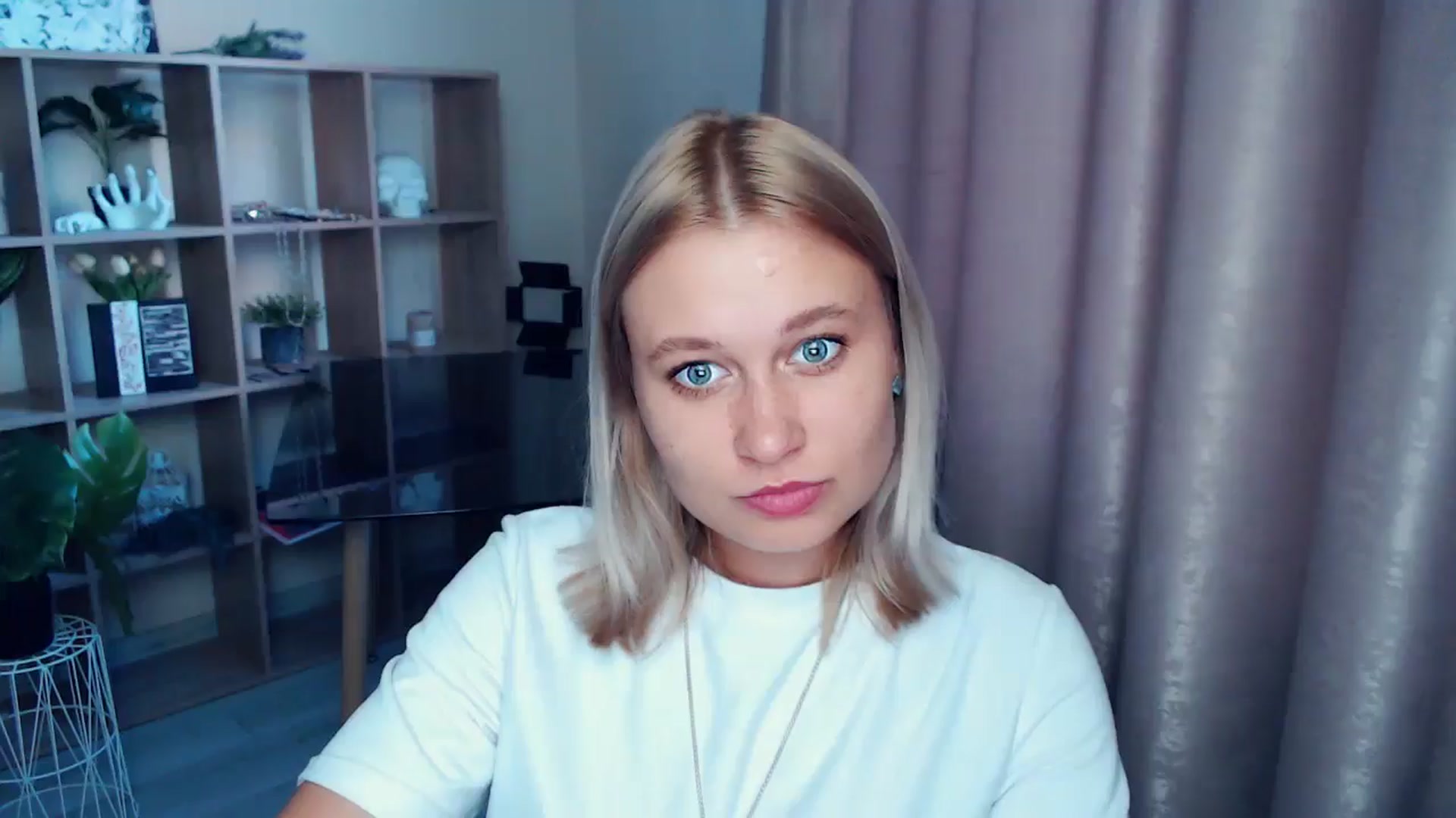Gallery image thumbnail from Kukla_kolduna's myfreecams stream on, 07/23/2025, 18:10 image 5 of 20