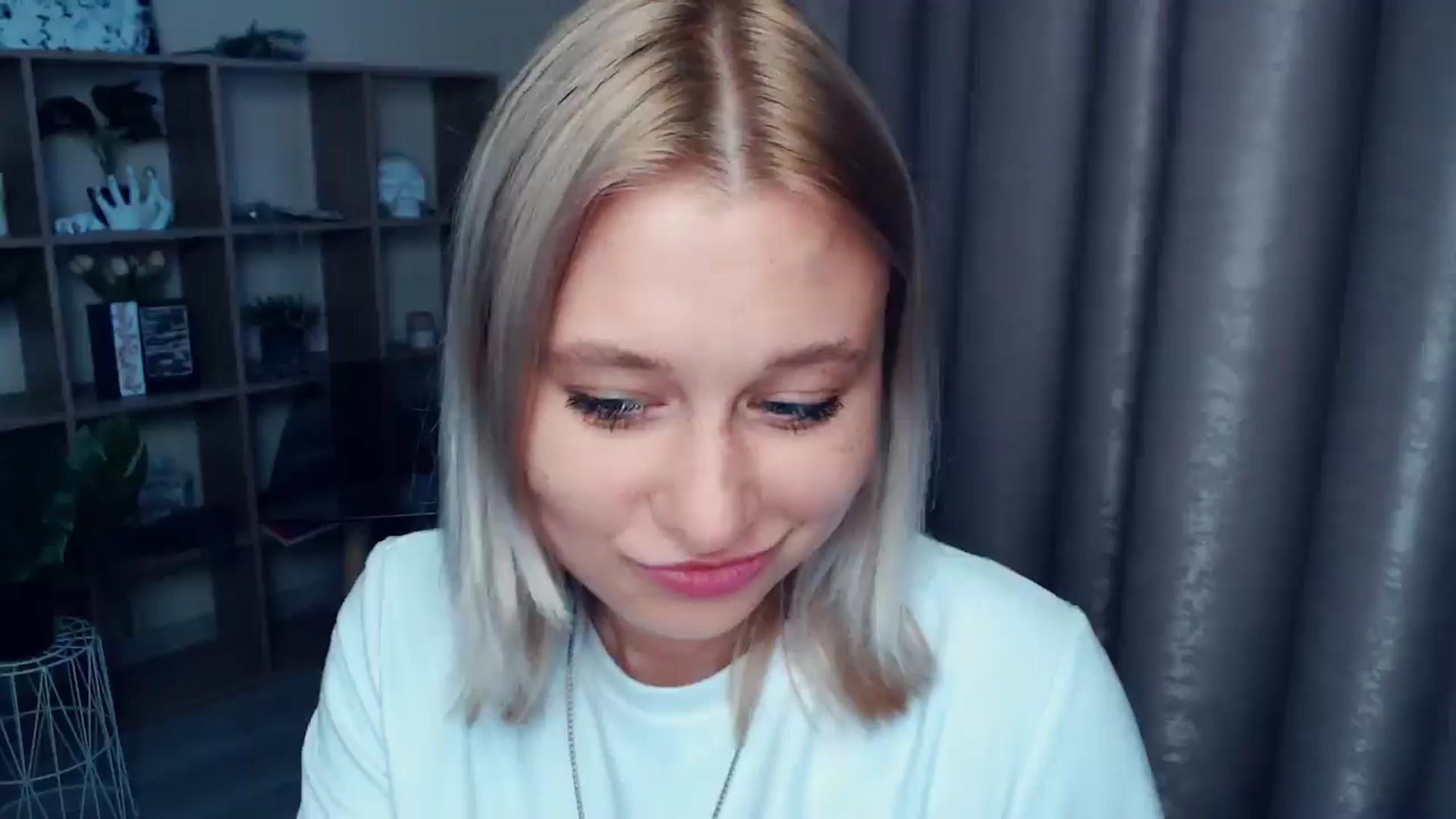 Gallery image thumbnail from Kukla_kolduna's myfreecams stream on, 07/23/2025, 18:10 image 18 of 20
