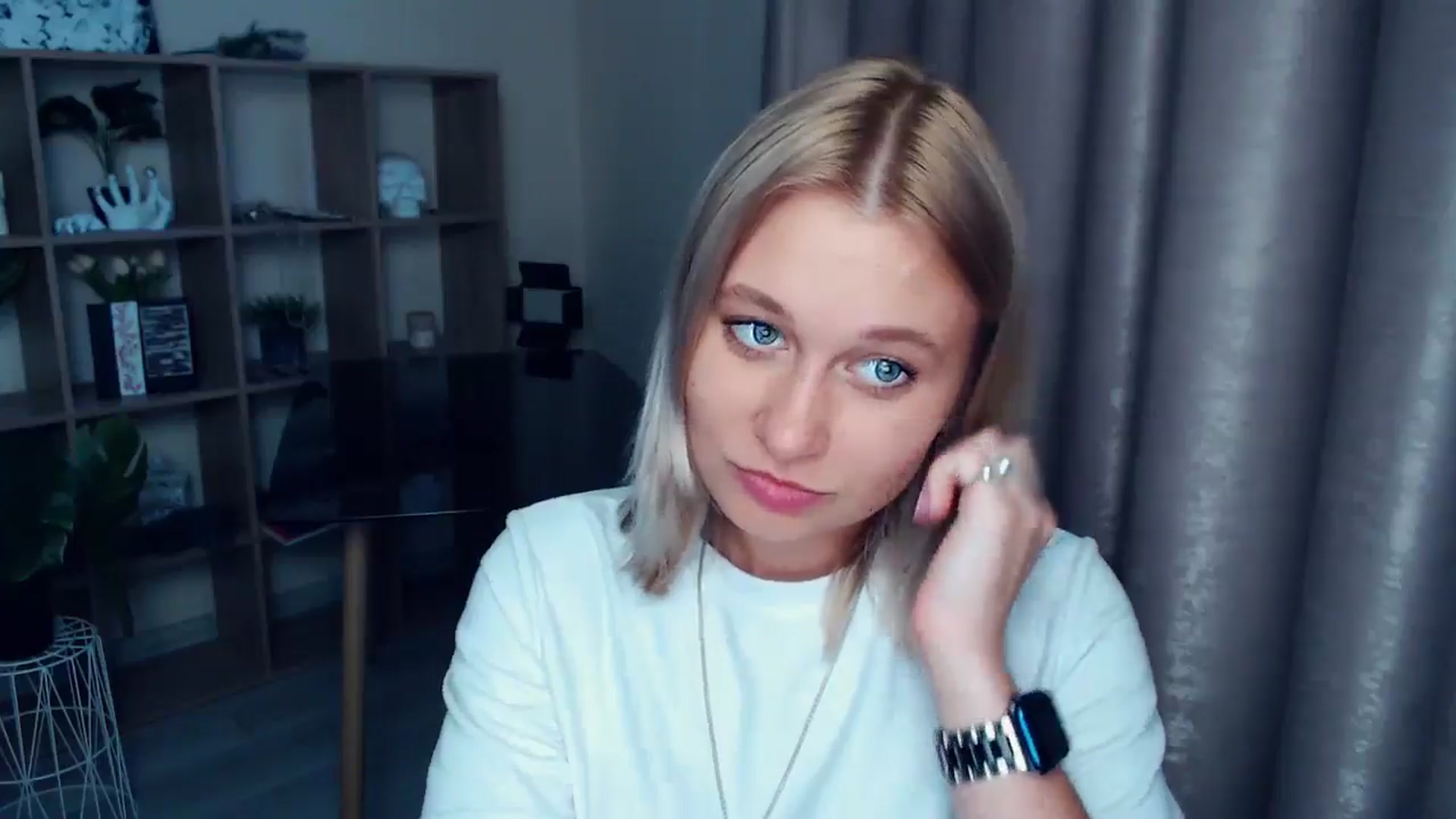 Gallery image thumbnail from Kukla_kolduna's myfreecams stream on, 07/23/2025, 18:10 image 19 of 20