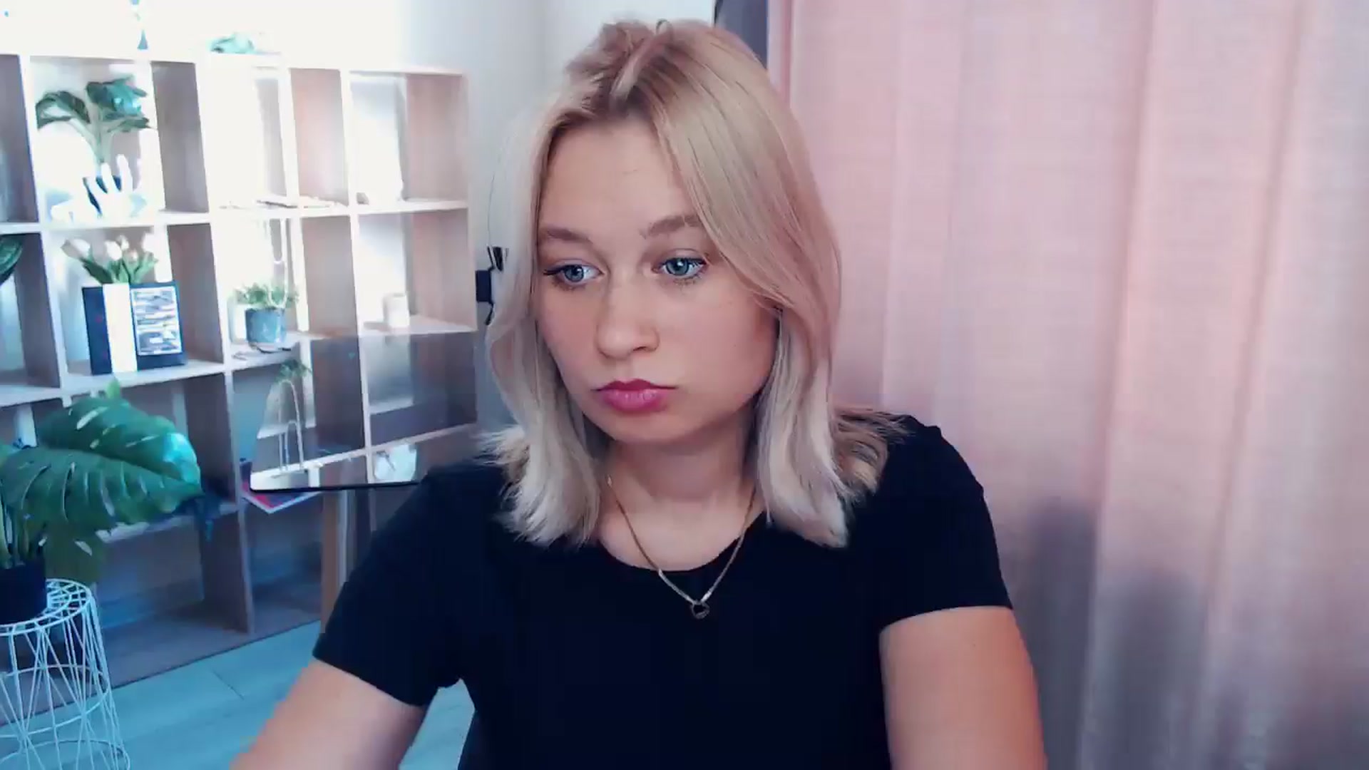 Gallery image thumbnail from Kukla_kolduna's myfreecams stream on, 07/24/2025, 15:50 image 6 of 20