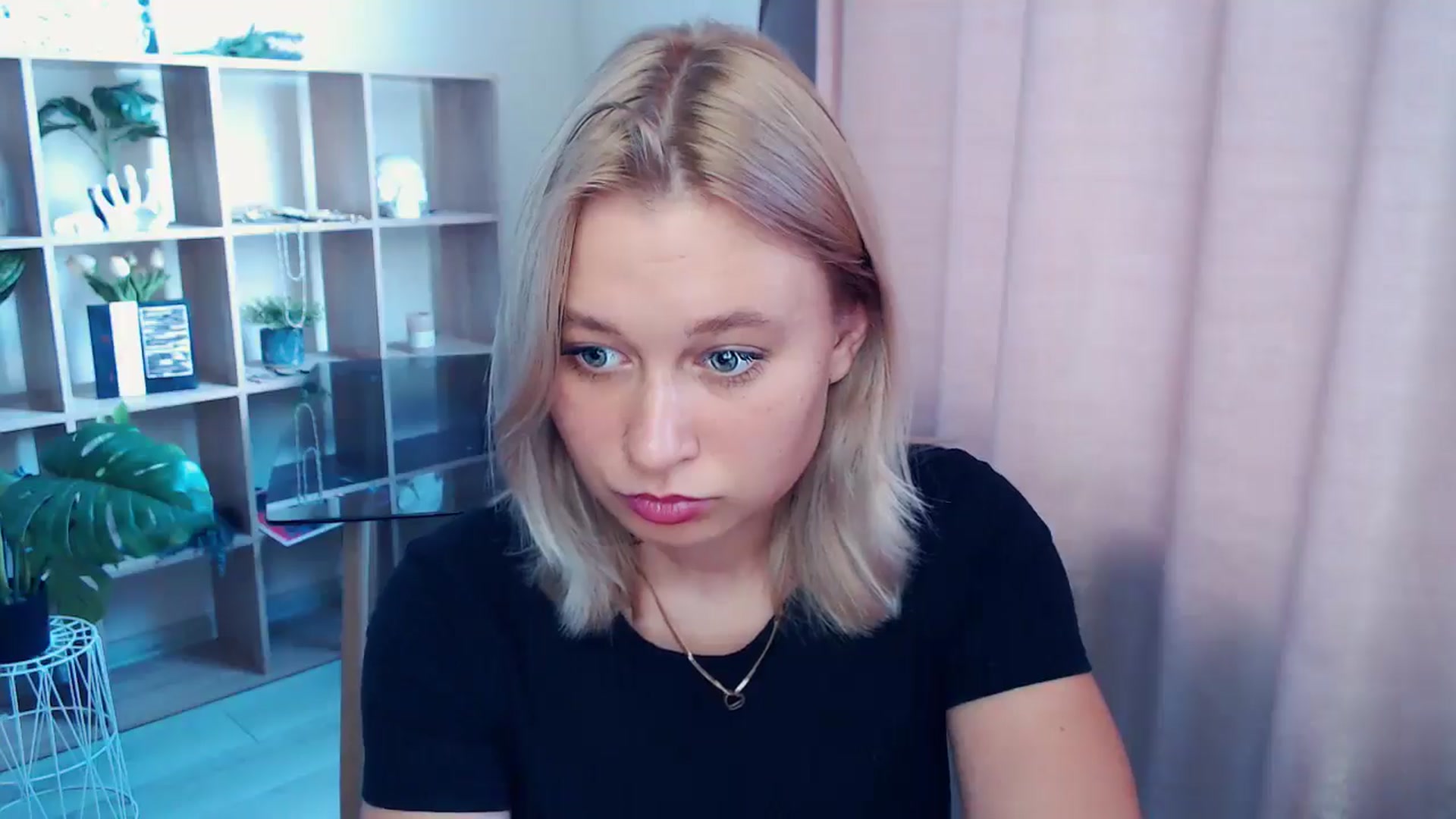Gallery image thumbnail from Kukla_kolduna's myfreecams stream on, 07/24/2025, 15:50 image 4 of 20