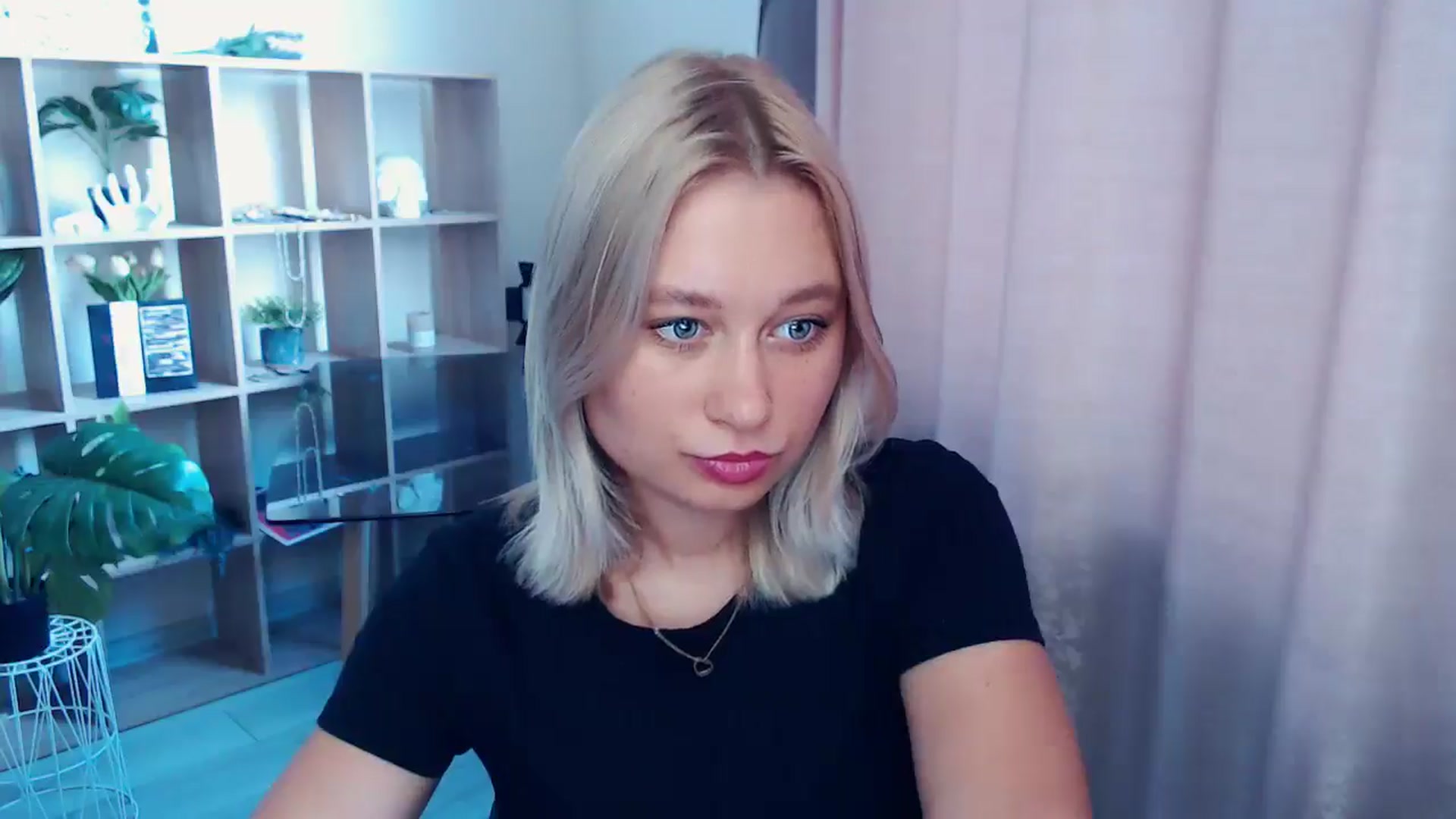 Gallery image thumbnail from Kukla_kolduna's myfreecams stream on, 07/24/2025, 15:50 image 13 of 20