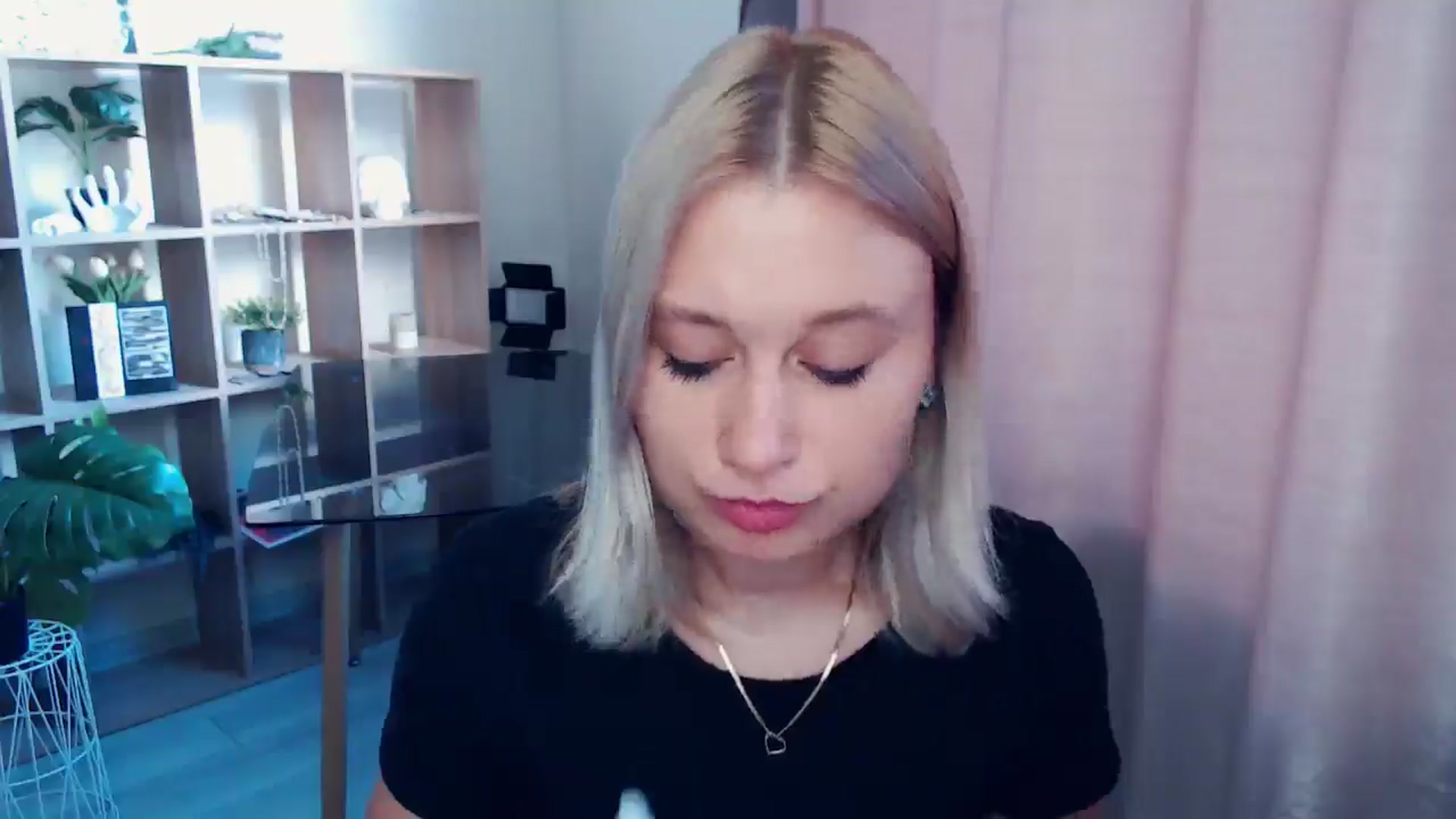 Gallery image thumbnail from Kukla_kolduna's myfreecams stream on, 07/24/2025, 16:39 image 16 of 20