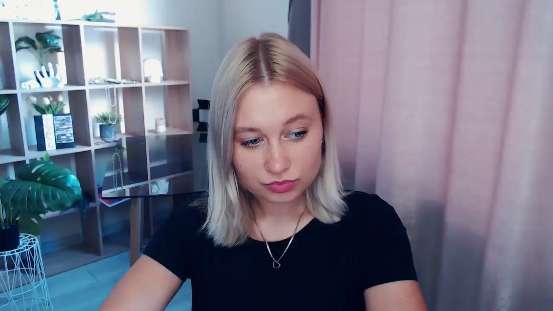 Gallery image thumbnail from Kukla_kolduna's myfreecams stream on, 07/24/2025, 16:39 image 13 of 20