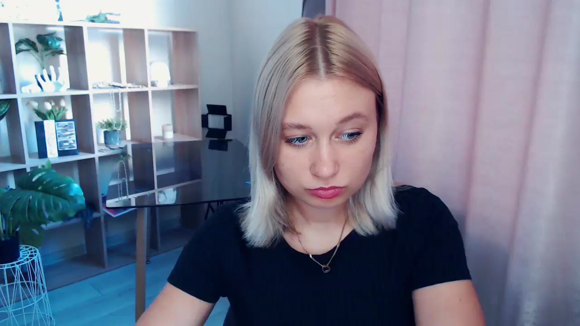 Gallery image thumbnail from Kukla_kolduna's myfreecams stream on, 07/24/2025, 16:39 image 5 of 20