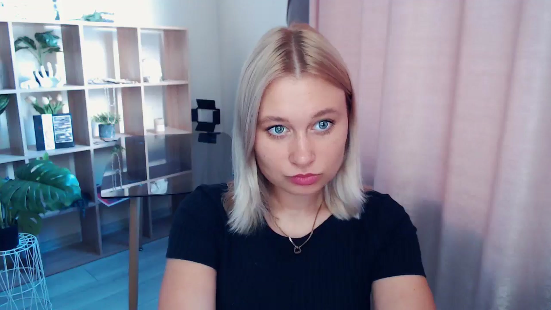 Gallery image thumbnail from Kukla_kolduna's myfreecams stream on, 07/24/2025, 16:39 image 10 of 20