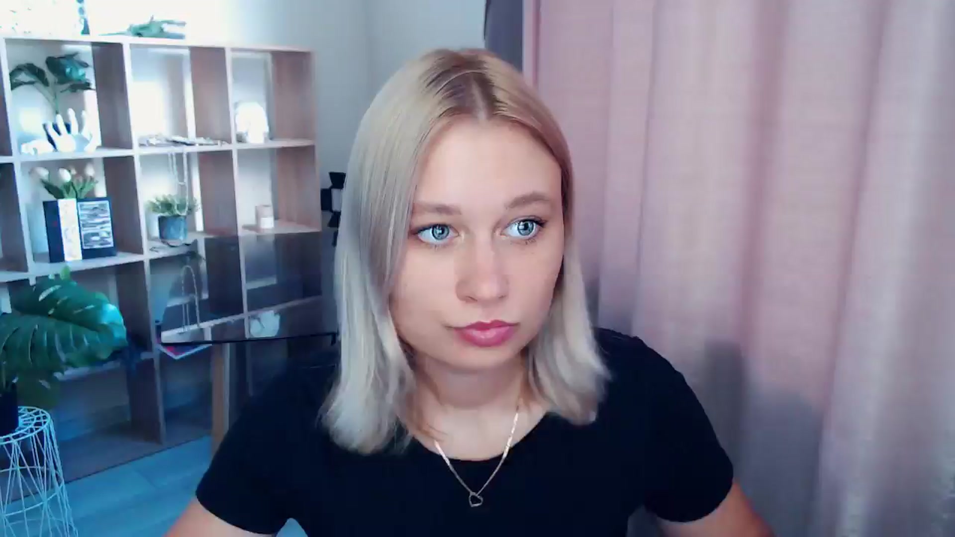 Gallery image thumbnail from Kukla_kolduna's myfreecams stream on, 07/24/2025, 16:39 image 18 of 20