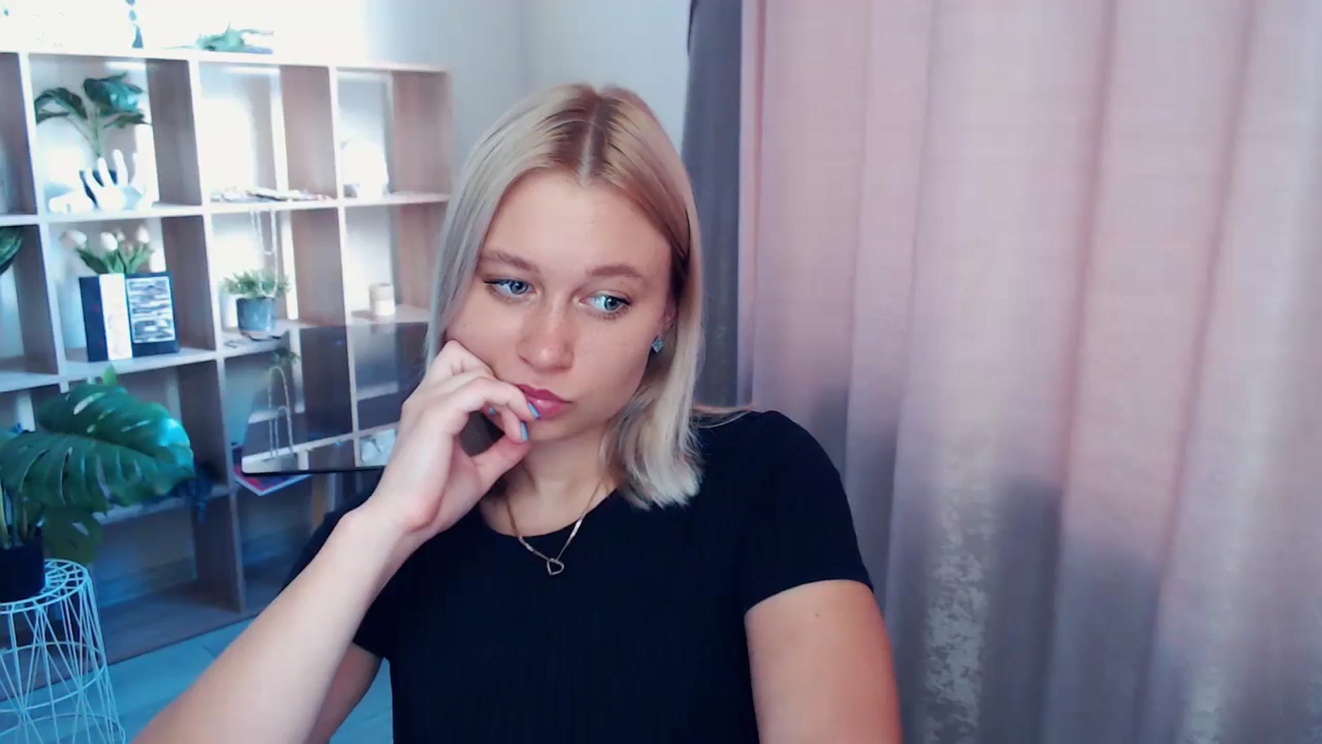 Gallery image thumbnail from Kukla_kolduna's myfreecams stream on, 07/24/2025, 16:39 image 9 of 20