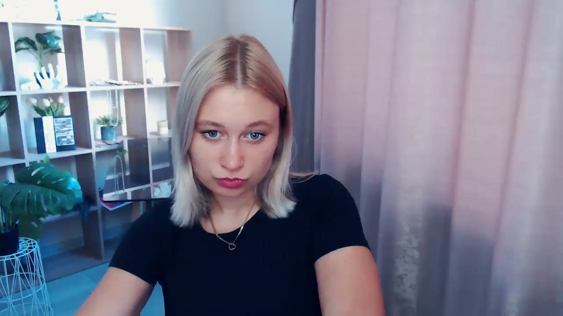 Gallery image thumbnail from Kukla_kolduna's myfreecams stream on, 07/24/2025, 16:39 image 8 of 20