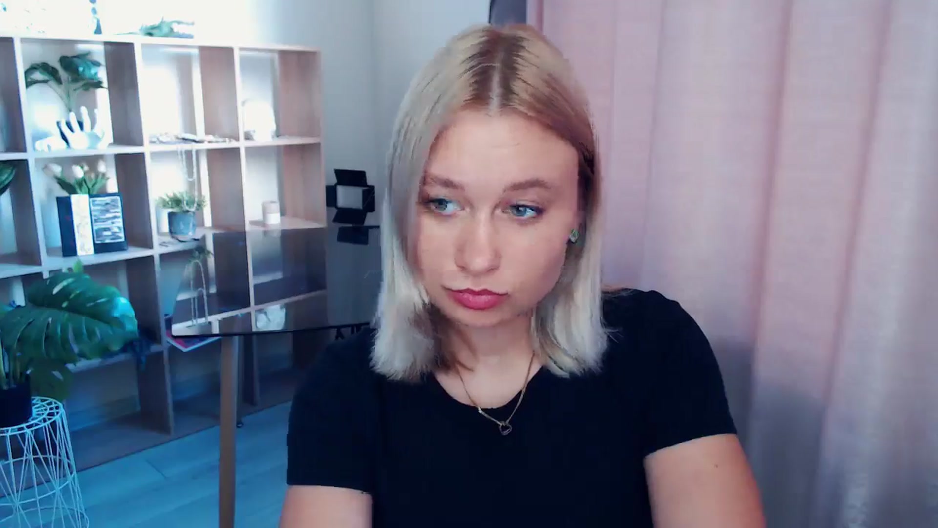 Gallery image thumbnail from Kukla_kolduna's myfreecams stream on, 07/24/2025, 16:39 image 2 of 20