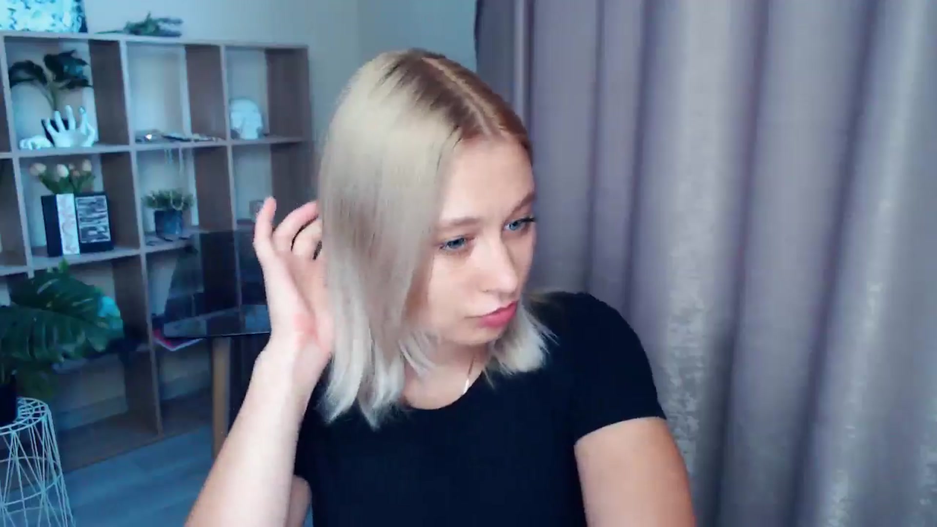Gallery image thumbnail from Kukla_kolduna's myfreecams stream on, 07/24/2025, 18:23 image 9 of 20