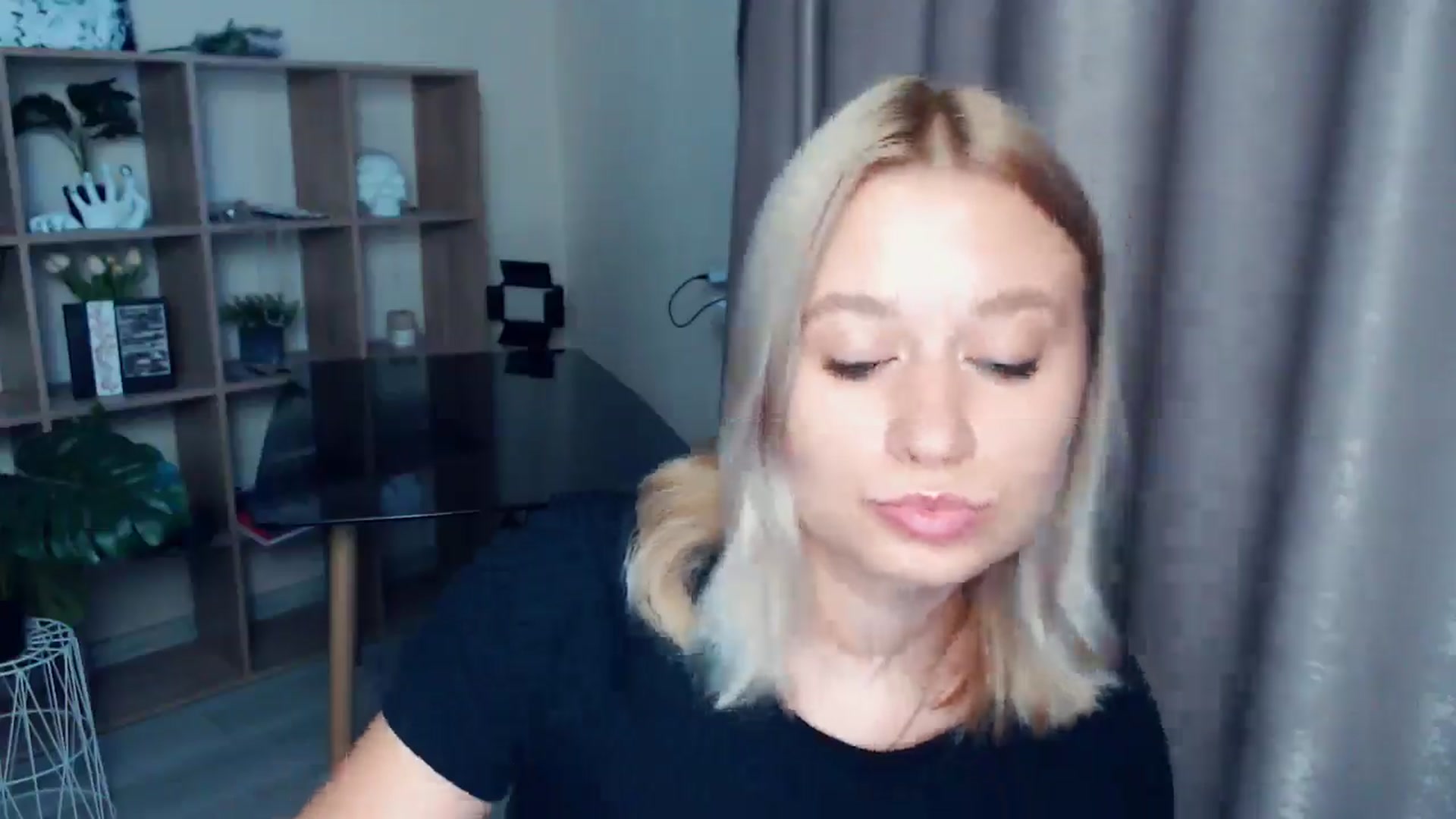 Gallery image thumbnail from Kukla_kolduna's myfreecams stream on, 07/24/2025, 18:23 image 16 of 20