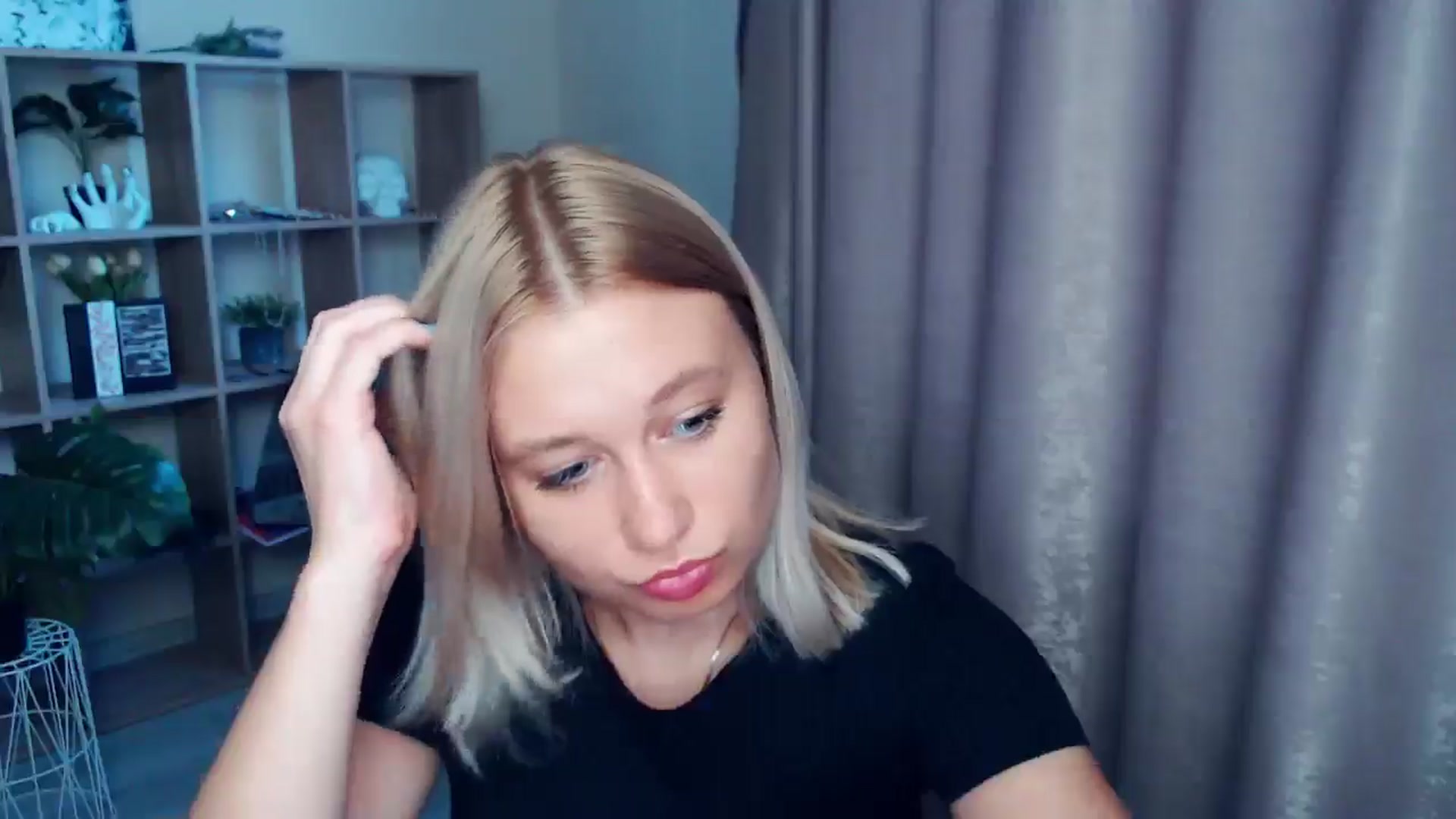 Gallery image thumbnail from Kukla_kolduna's myfreecams stream on, 07/24/2025, 18:23 image 10 of 20