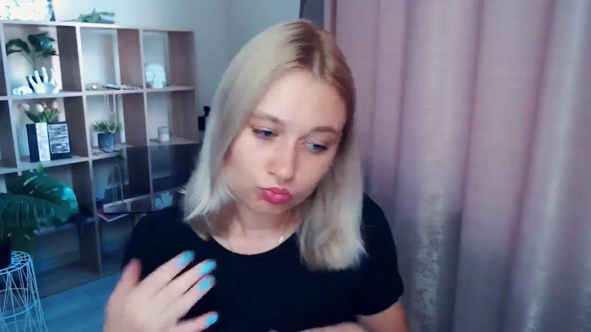 Gallery image thumbnail from Kukla_kolduna's myfreecams stream on, 07/24/2025, 18:23 image 2 of 20