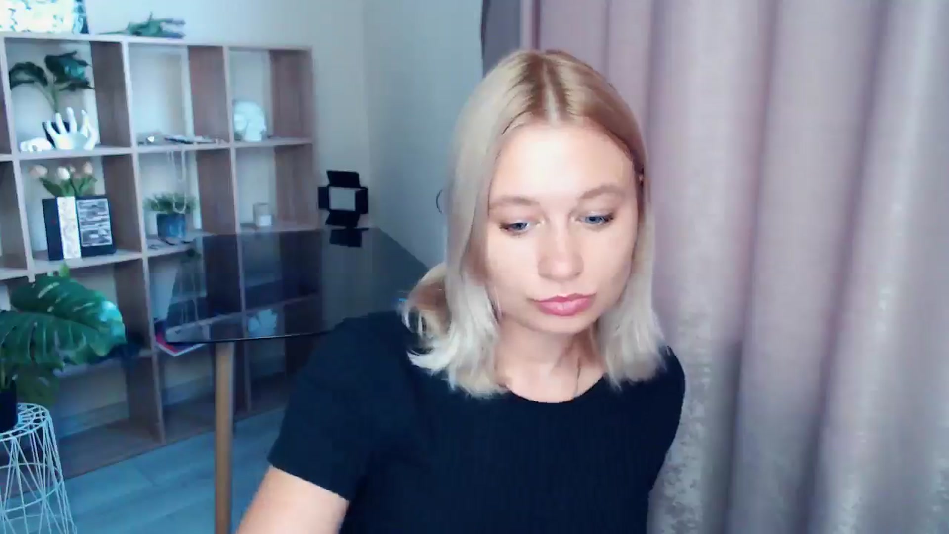 Gallery image thumbnail from Kukla_kolduna's myfreecams stream on, 07/24/2025, 18:23 image 7 of 20