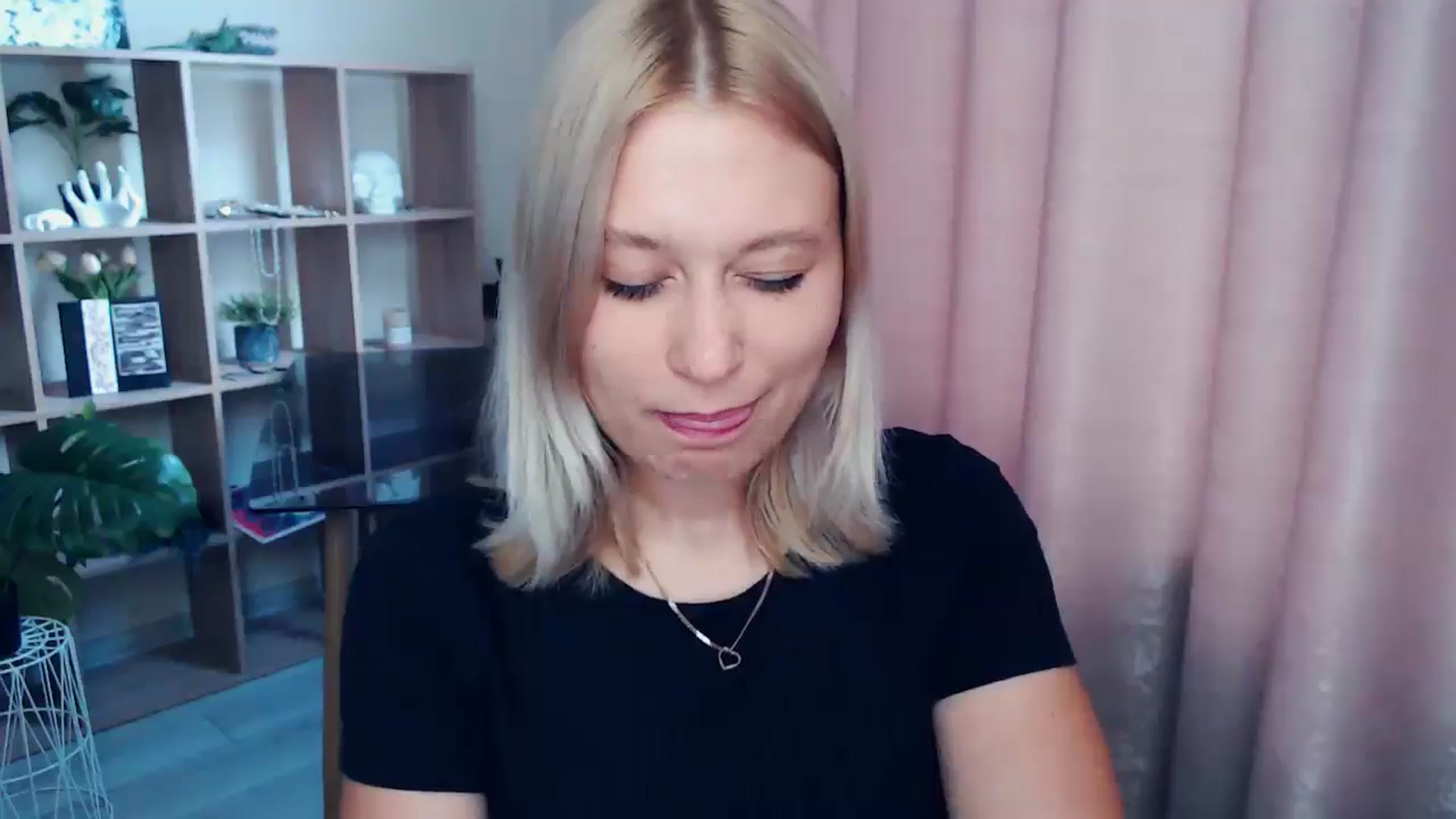 Gallery image thumbnail from Kukla_kolduna's myfreecams stream on, 07/25/2025, 15:38 image 20 of 20
