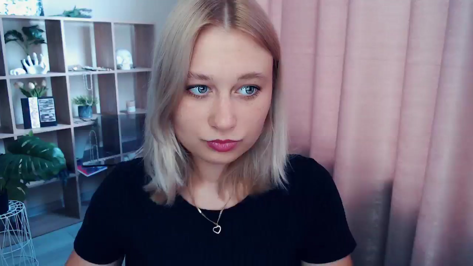 Gallery image thumbnail from Kukla_kolduna's myfreecams stream on, 07/25/2025, 15:38 image 14 of 20