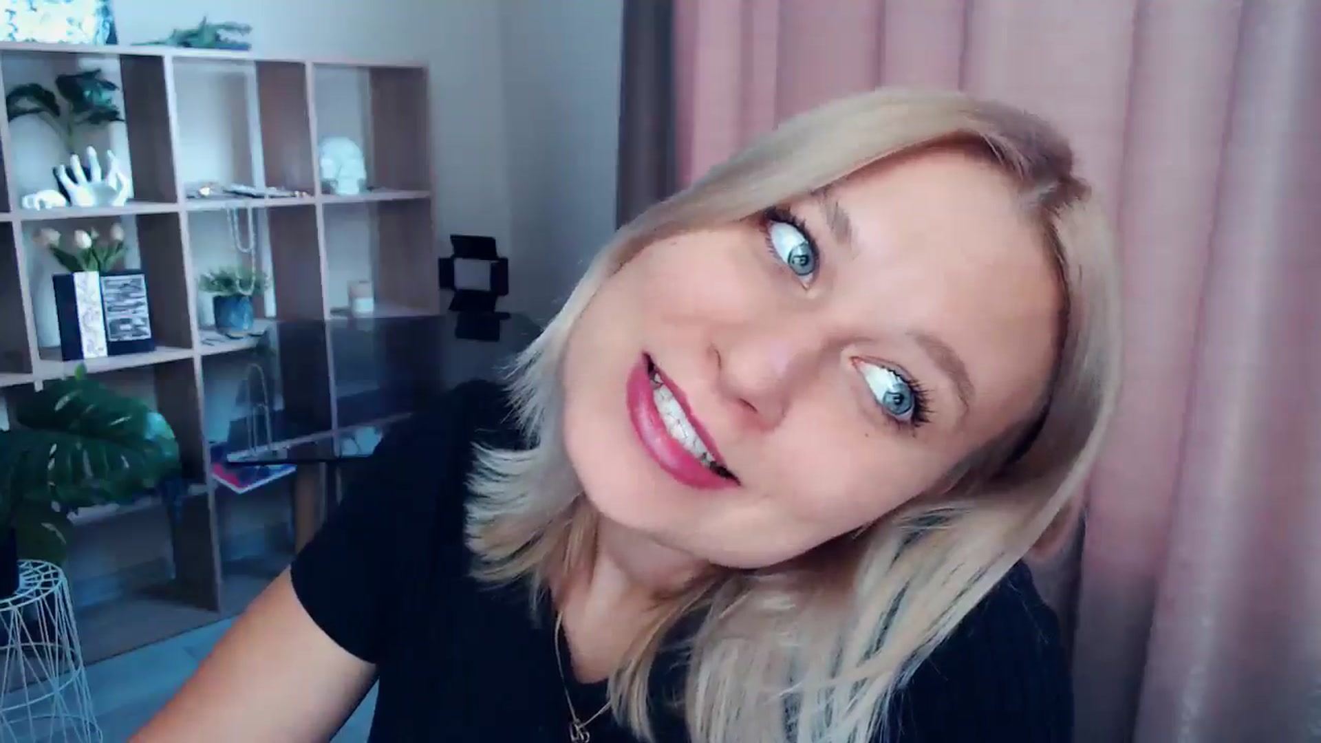 Gallery image thumbnail from Kukla_kolduna's myfreecams stream on, 07/25/2025, 15:38 image 19 of 20
