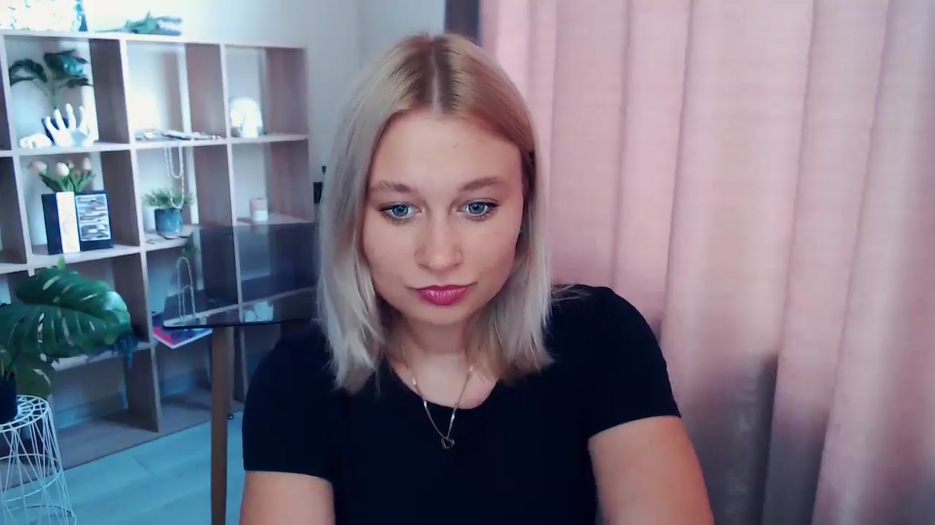 Gallery image thumbnail from Kukla_kolduna's myfreecams stream on, 07/25/2025, 15:38 image 9 of 20