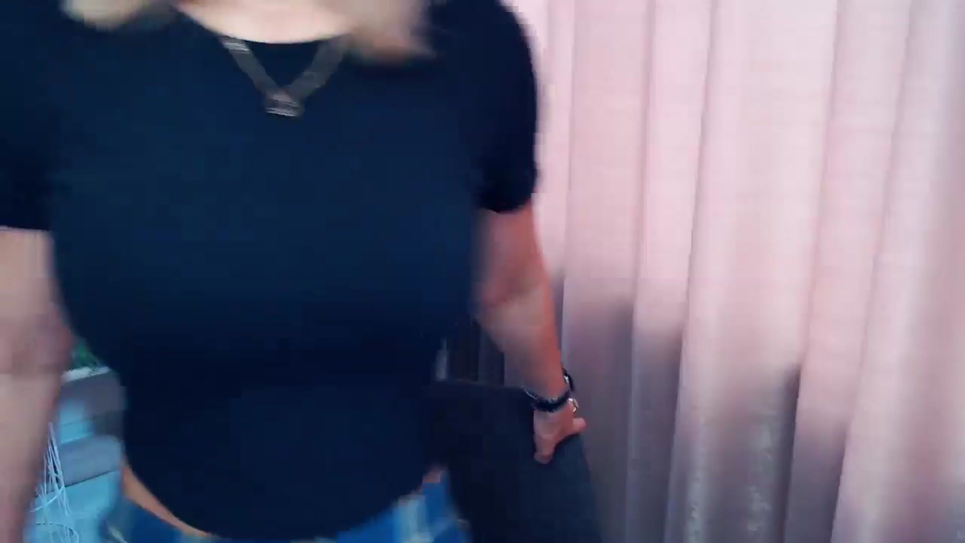 Gallery image thumbnail from Kukla_kolduna's myfreecams stream on, 07/25/2025, 15:38 image 5 of 20