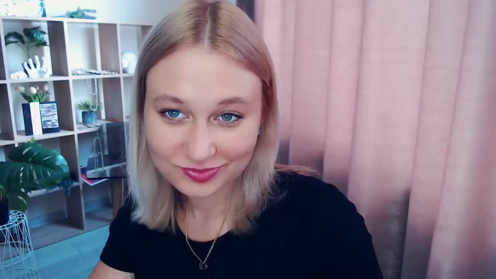 Gallery image thumbnail from Kukla_kolduna's myfreecams stream on, 07/25/2025, 15:38 image 2 of 20