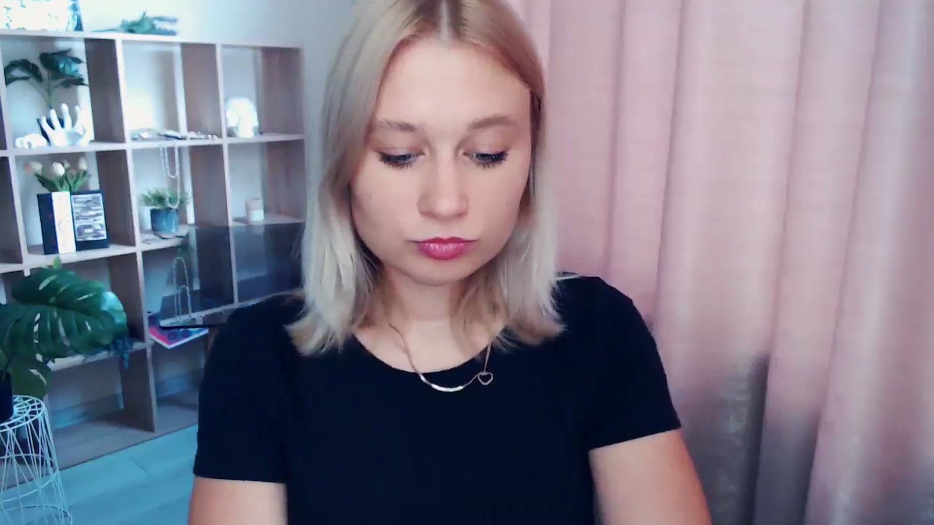 Gallery image thumbnail from Kukla_kolduna's myfreecams stream on, 07/25/2025, 15:38 image 15 of 20