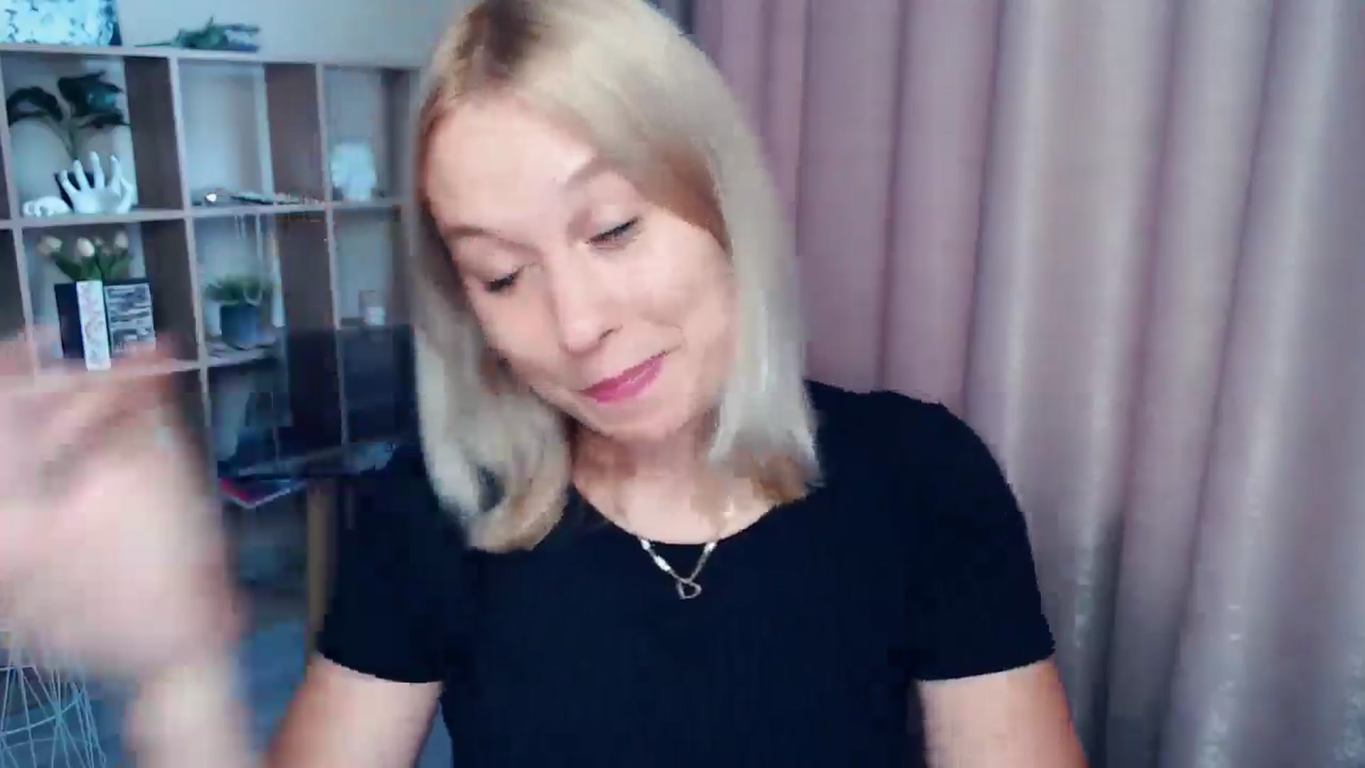 Gallery image thumbnail from Kukla_kolduna's myfreecams stream on, 07/25/2025, 16:53 image 19 of 20