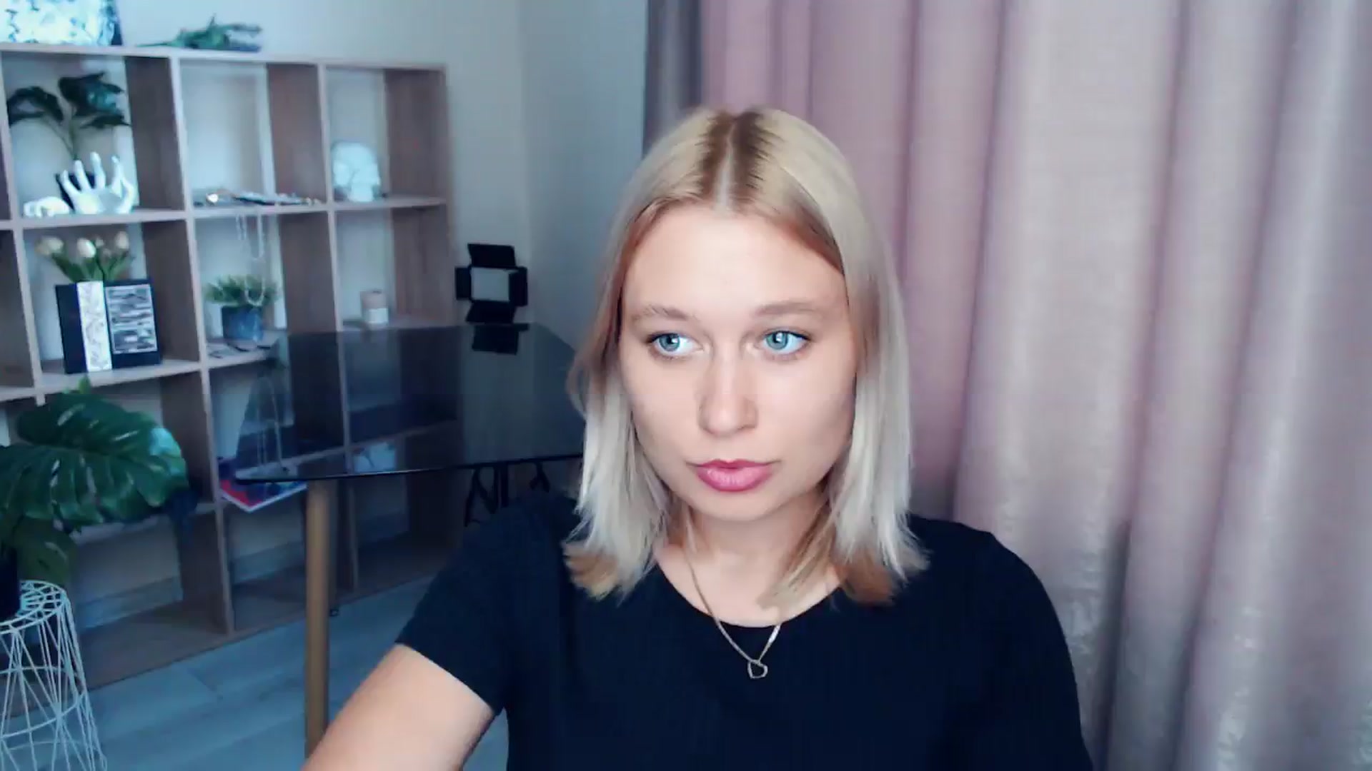 Gallery image thumbnail from Kukla_kolduna's myfreecams stream on, 07/25/2025, 16:53 image 9 of 20