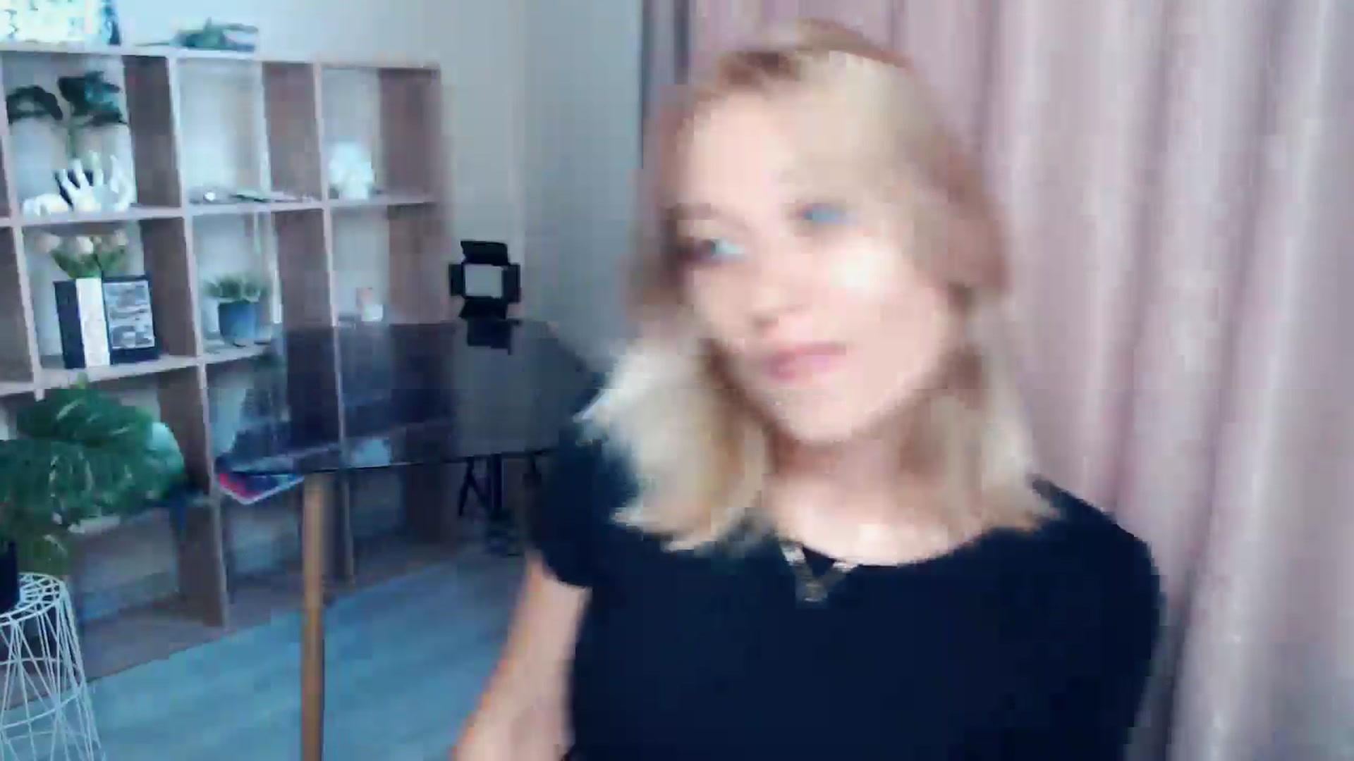 Gallery image thumbnail from Kukla_kolduna's myfreecams stream on, 07/25/2025, 16:53 image 13 of 20