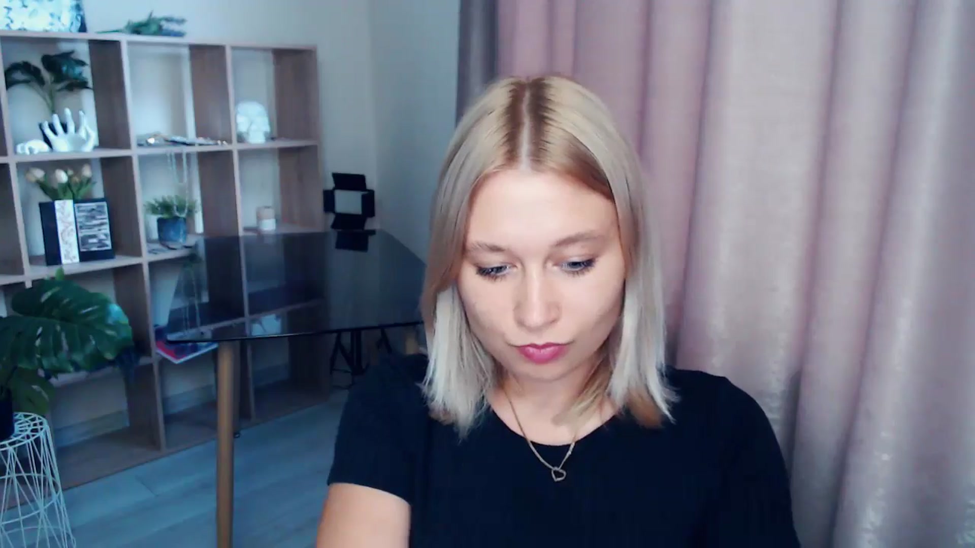 Gallery image thumbnail from Kukla_kolduna's myfreecams stream on, 07/25/2025, 16:53 image 8 of 20