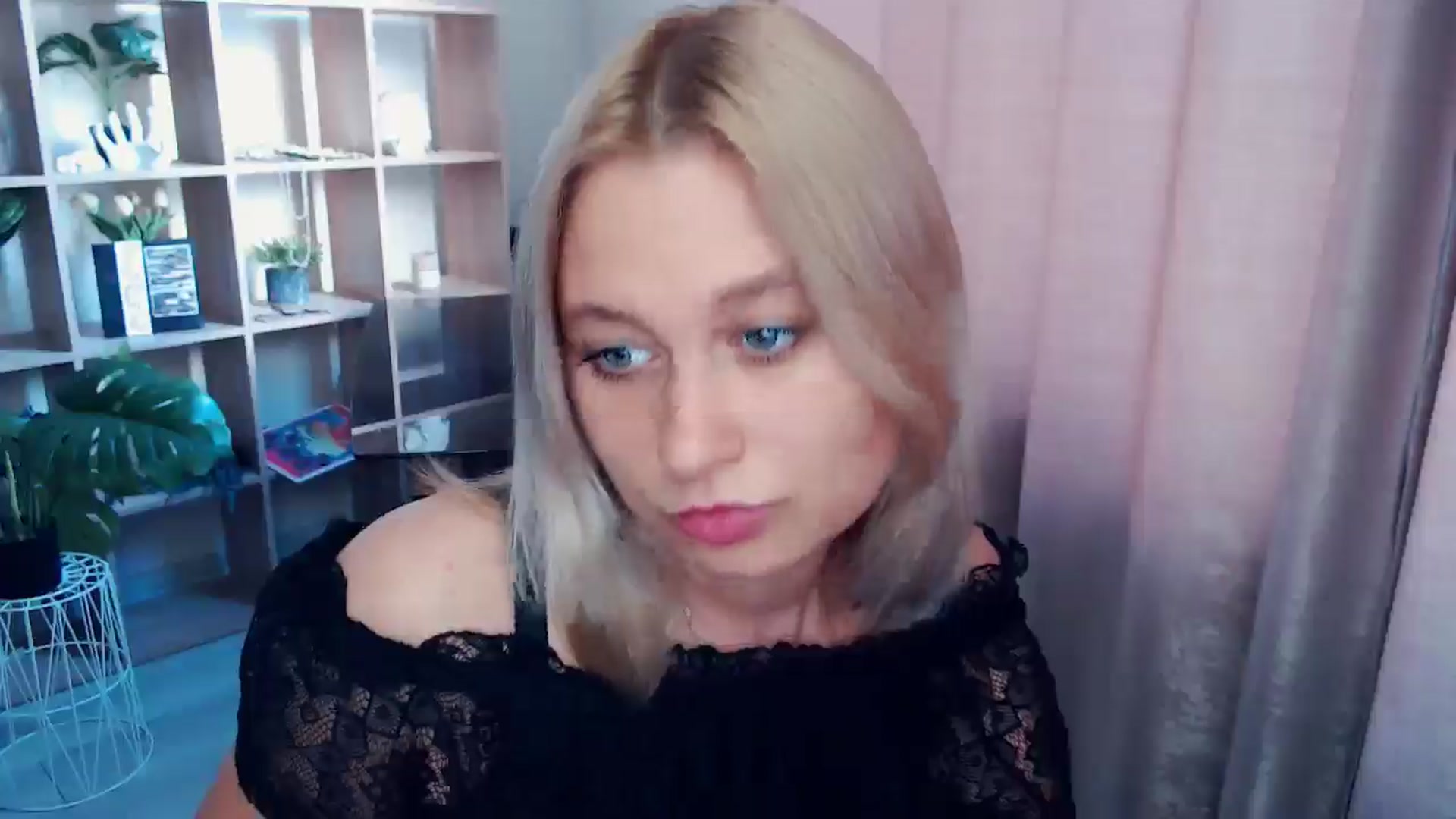 Gallery image thumbnail from Kukla_kolduna's myfreecams stream on, 07/26/2025, 17:01 image 11 of 20