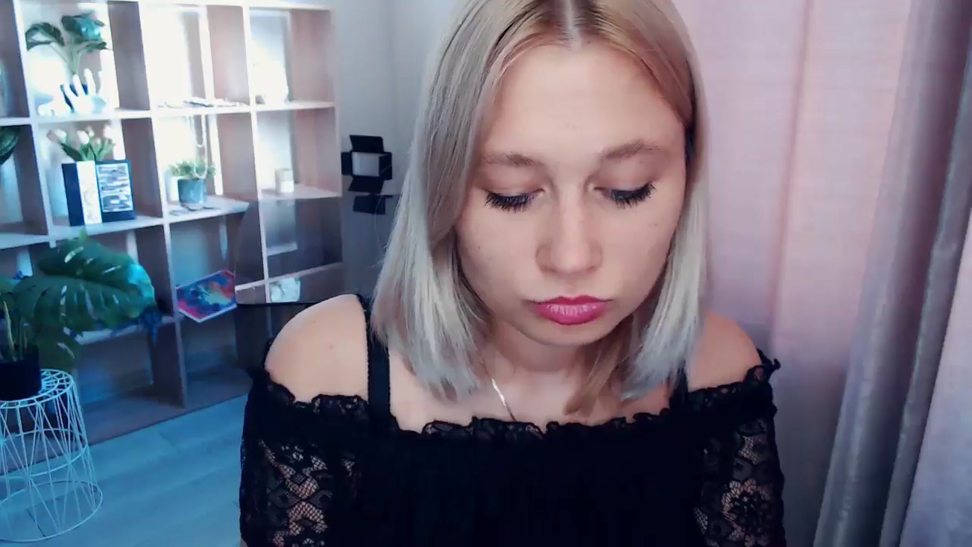 Gallery image thumbnail from Kukla_kolduna's myfreecams stream on, 07/26/2025, 17:01 image 2 of 20