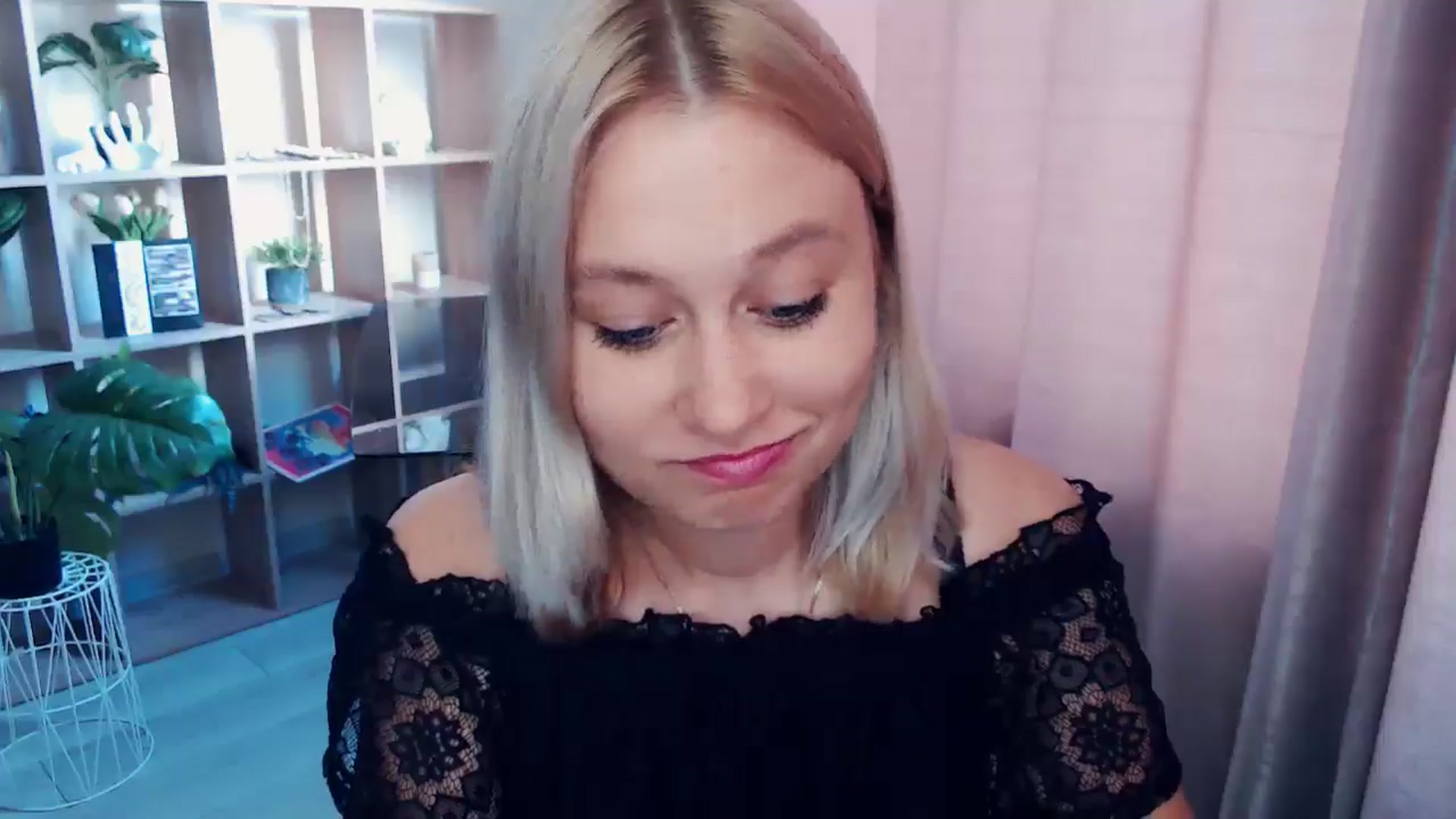 Gallery image thumbnail from Kukla_kolduna's myfreecams stream on, 07/26/2025, 17:01 image 6 of 20
