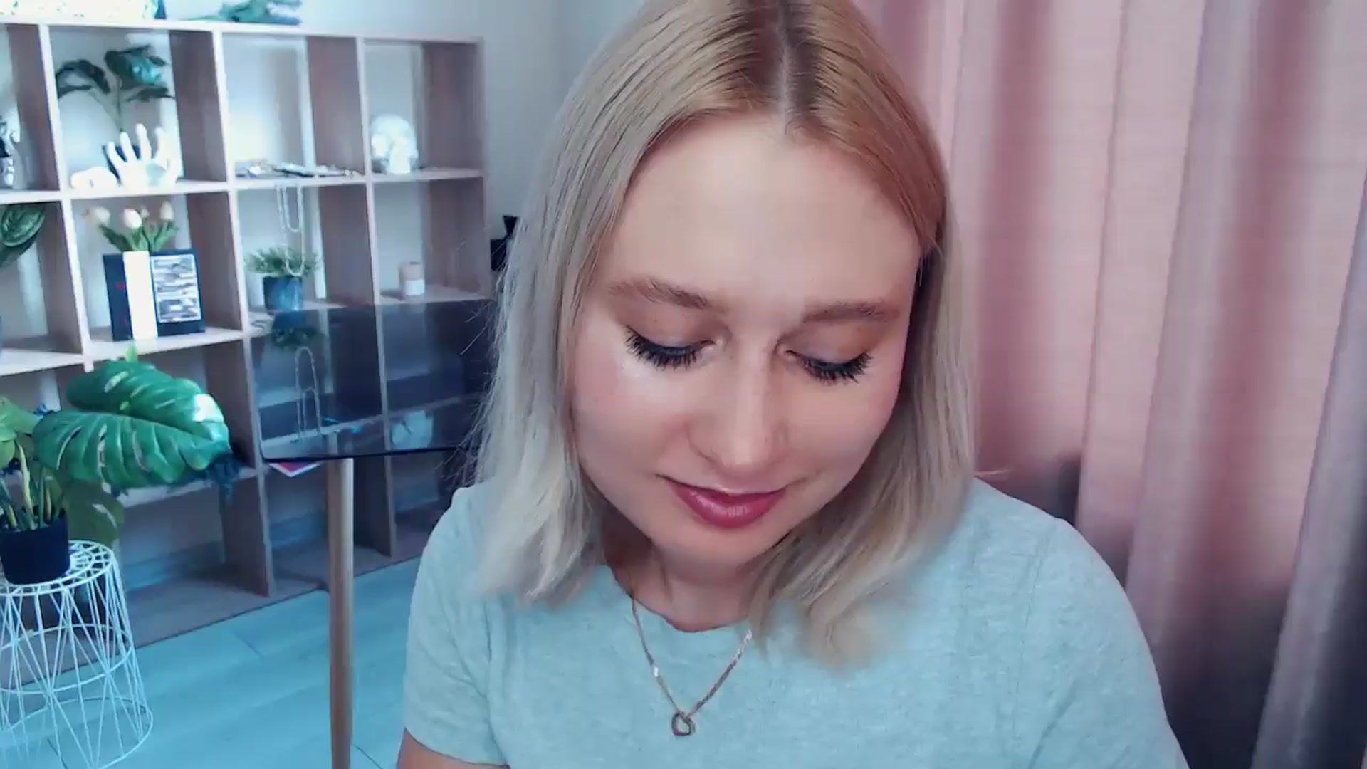 Gallery image thumbnail from Kukla_kolduna's myfreecams stream on, 07/27/2025, 10:00 image 6 of 20