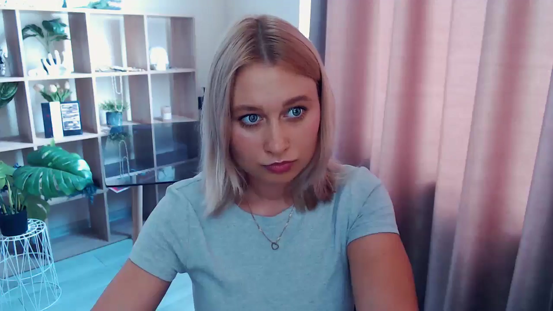 Gallery image thumbnail from Kukla_kolduna's myfreecams stream on, 07/27/2025, 11:19 image 7 of 20