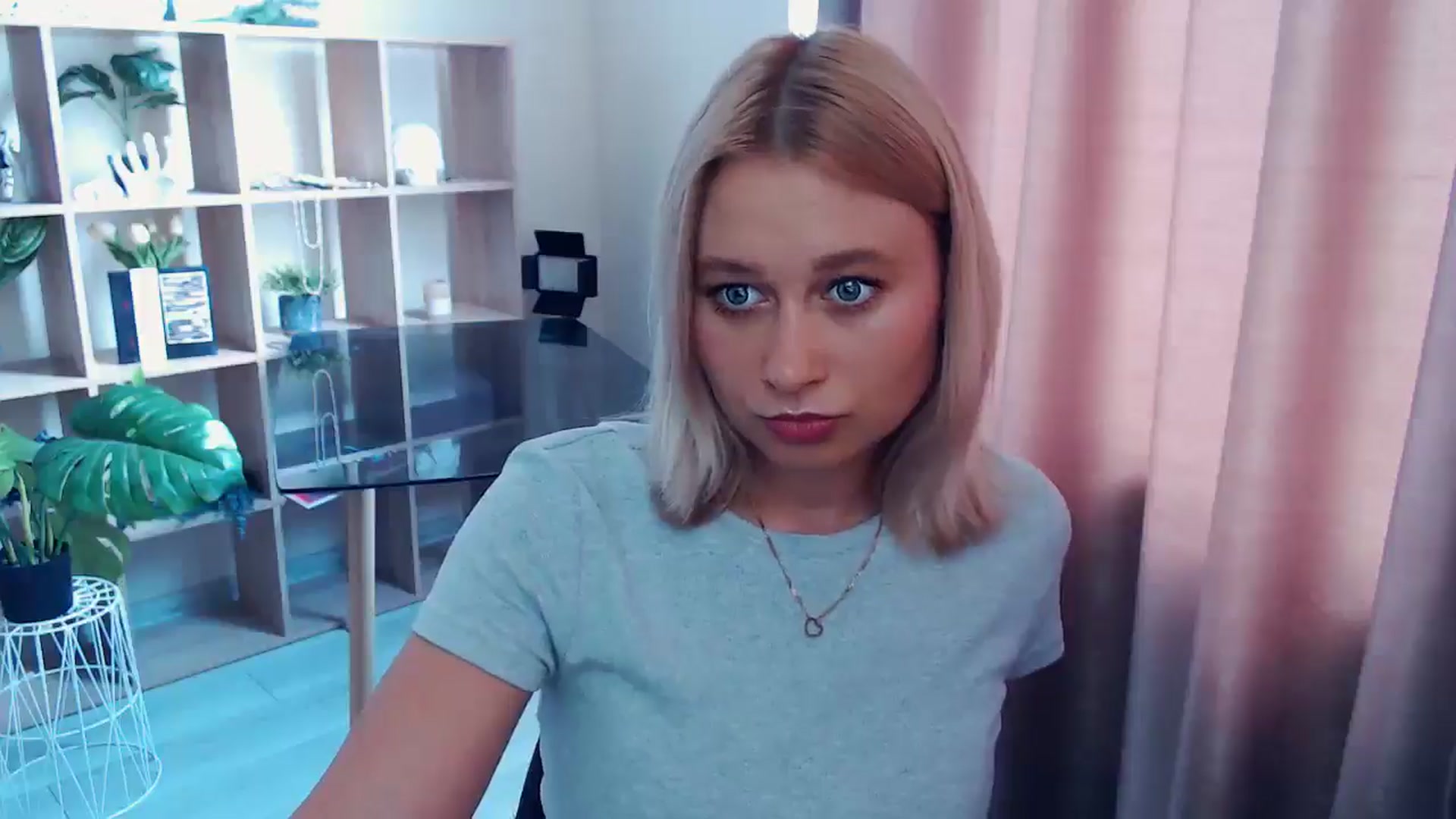 Gallery image thumbnail from Kukla_kolduna's myfreecams stream on, 07/27/2025, 11:19 image 9 of 20