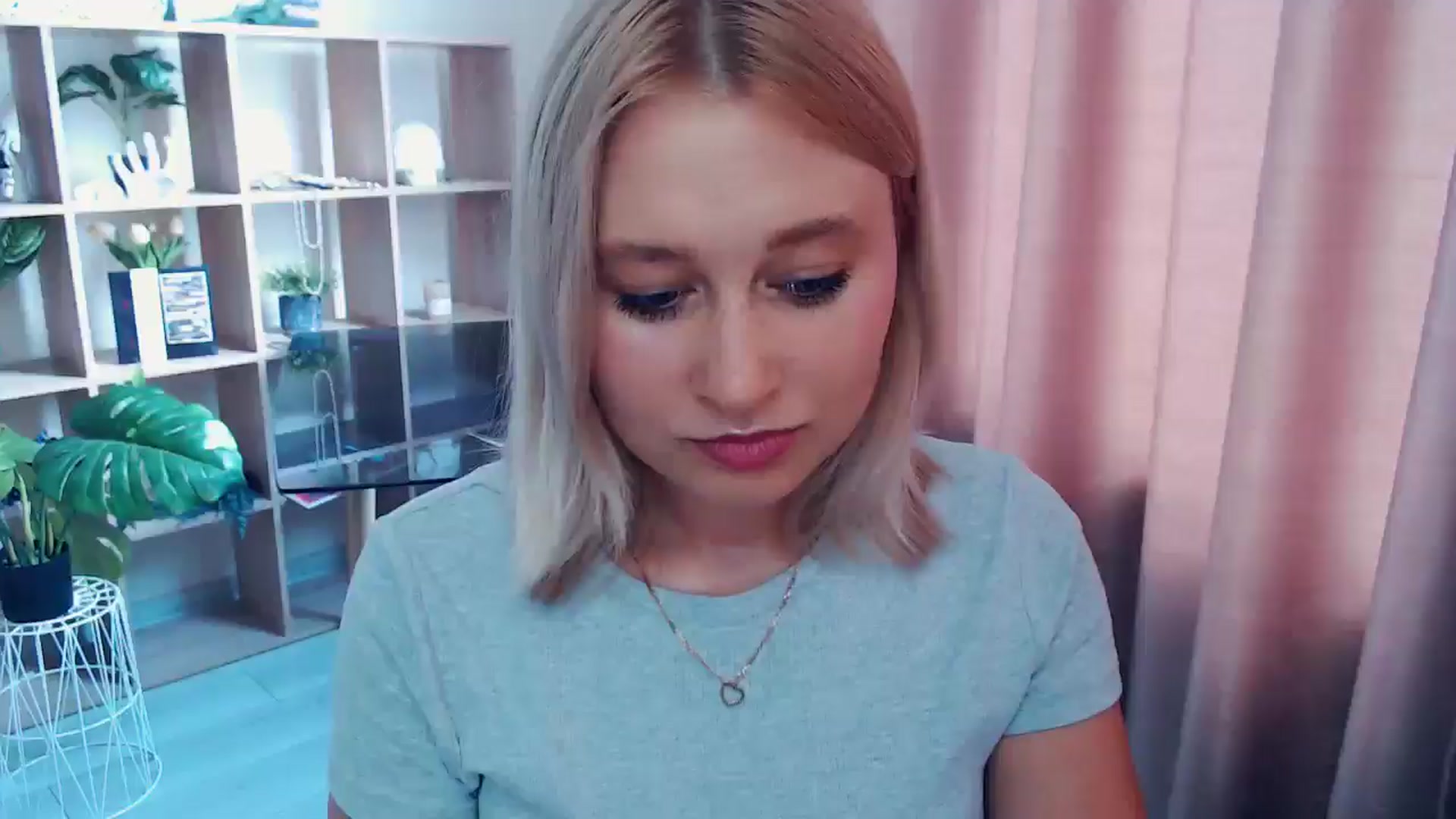 Gallery image thumbnail from Kukla_kolduna's myfreecams stream on, 07/27/2025, 11:19 image 16 of 20