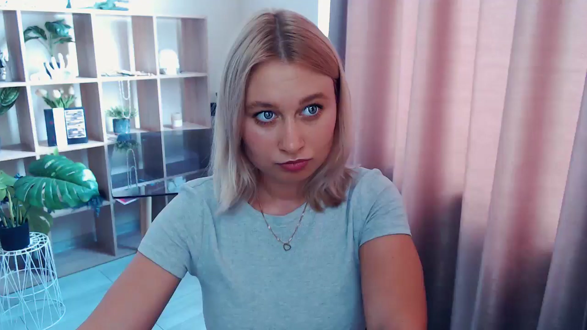Gallery image thumbnail from Kukla_kolduna's myfreecams stream on, 07/27/2025, 11:19 image 5 of 20